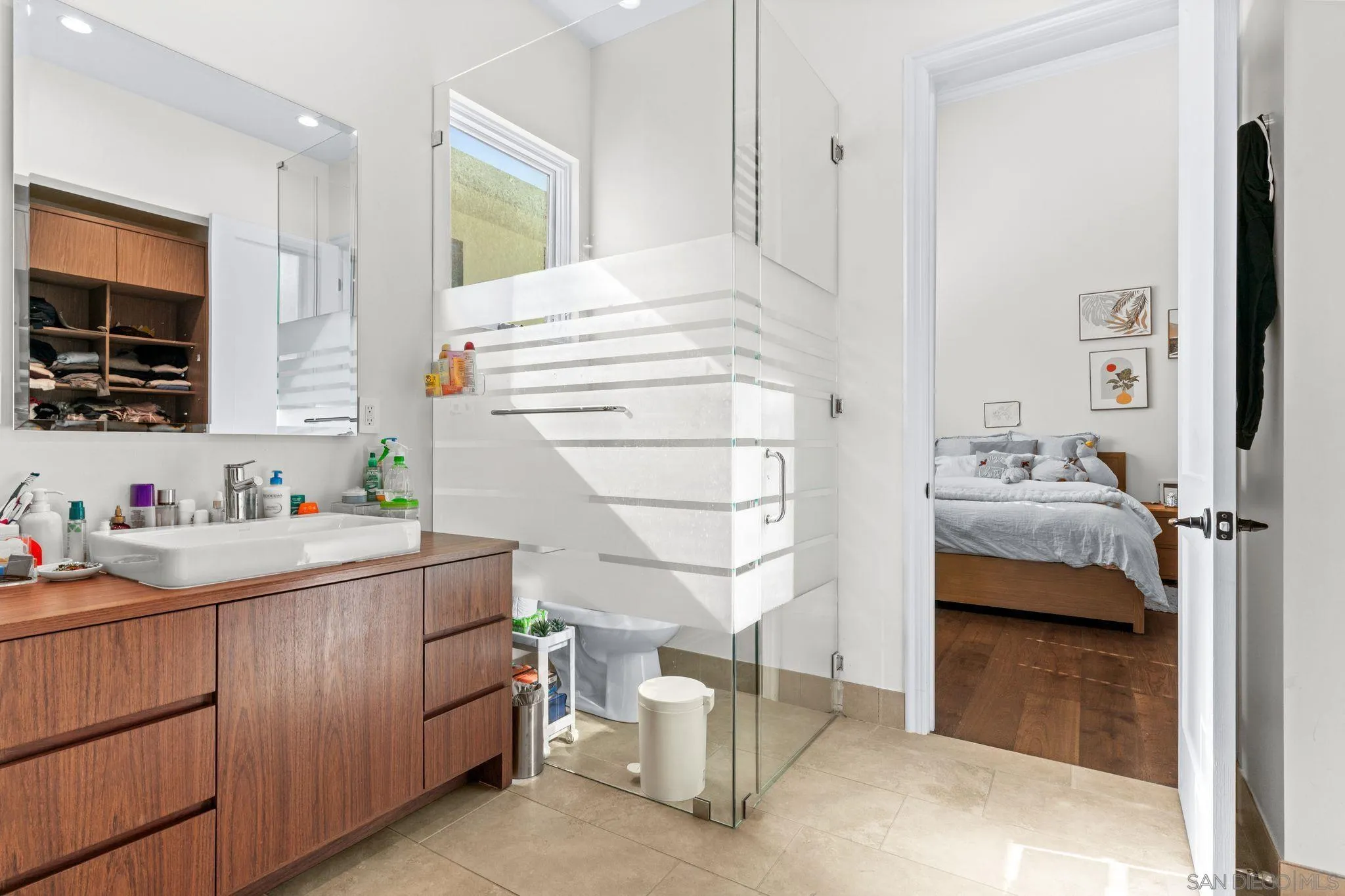 https://cdn.realtyfeed.com/cdn/127/260004810/931dd921f1eb7c4cf8b6317f8ab37898.webp