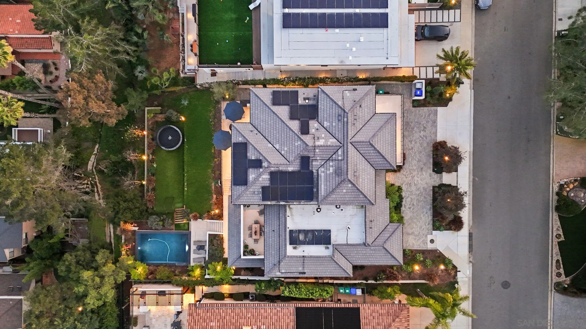 https://cdn.realtyfeed.com/cdn/127/260004810/a286405afc8074aa2bbe314d1e327a14.webp
