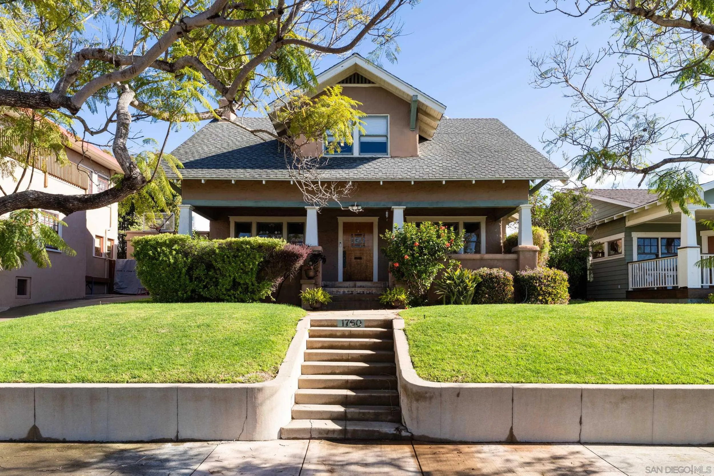 16986 Encino Hills Drive, Encino, CA, 91436