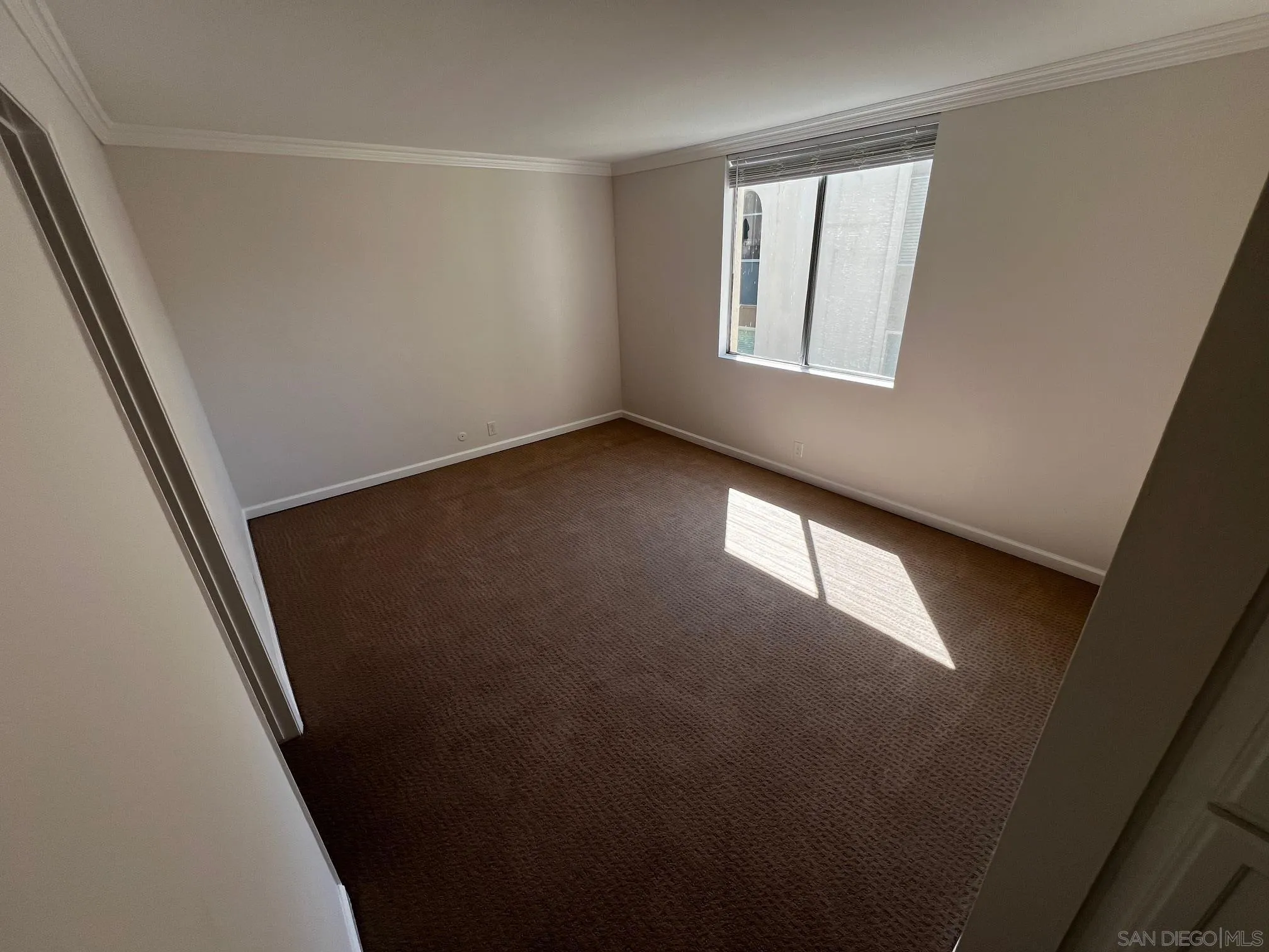 https://cdn.realtyfeed.com/cdn/127/260004820/2acf8e3c6c28753f711b2397e4e46a52.webp