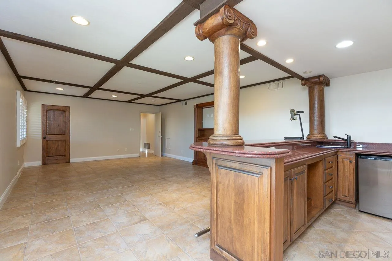 https://cdn.realtyfeed.com/cdn/127/260004822/972c58294daa54cca97b987f98400af8.webp