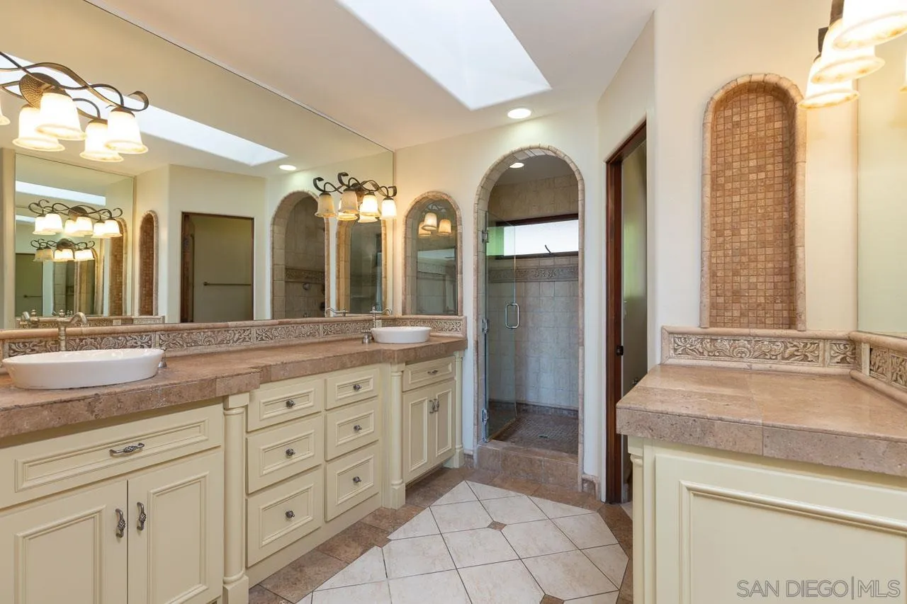 https://cdn.realtyfeed.com/cdn/127/260004822/d076c412c3318f4a9749e3baa3cbe588.webp