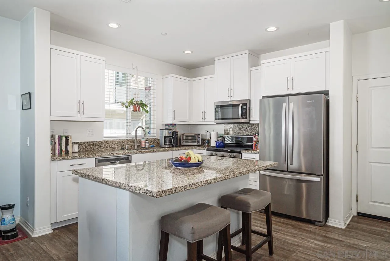 512 Heron Ln, Imperial Beach, CA 91932 - Photo 3 of 22, Imperial Beach, CA