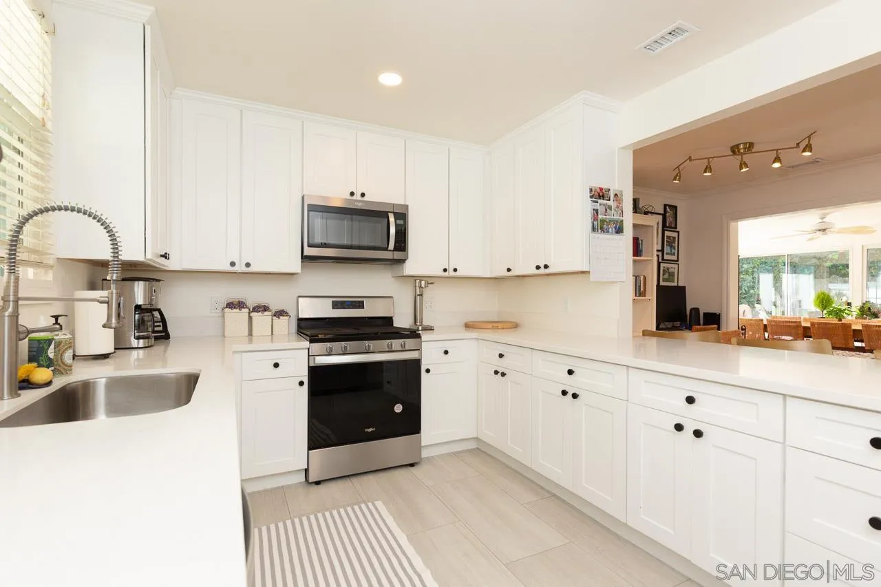 https://cdn.realtyfeed.com/cdn/127/260004833/9769bea31f8b28793ad5dd5a4f941602.webp