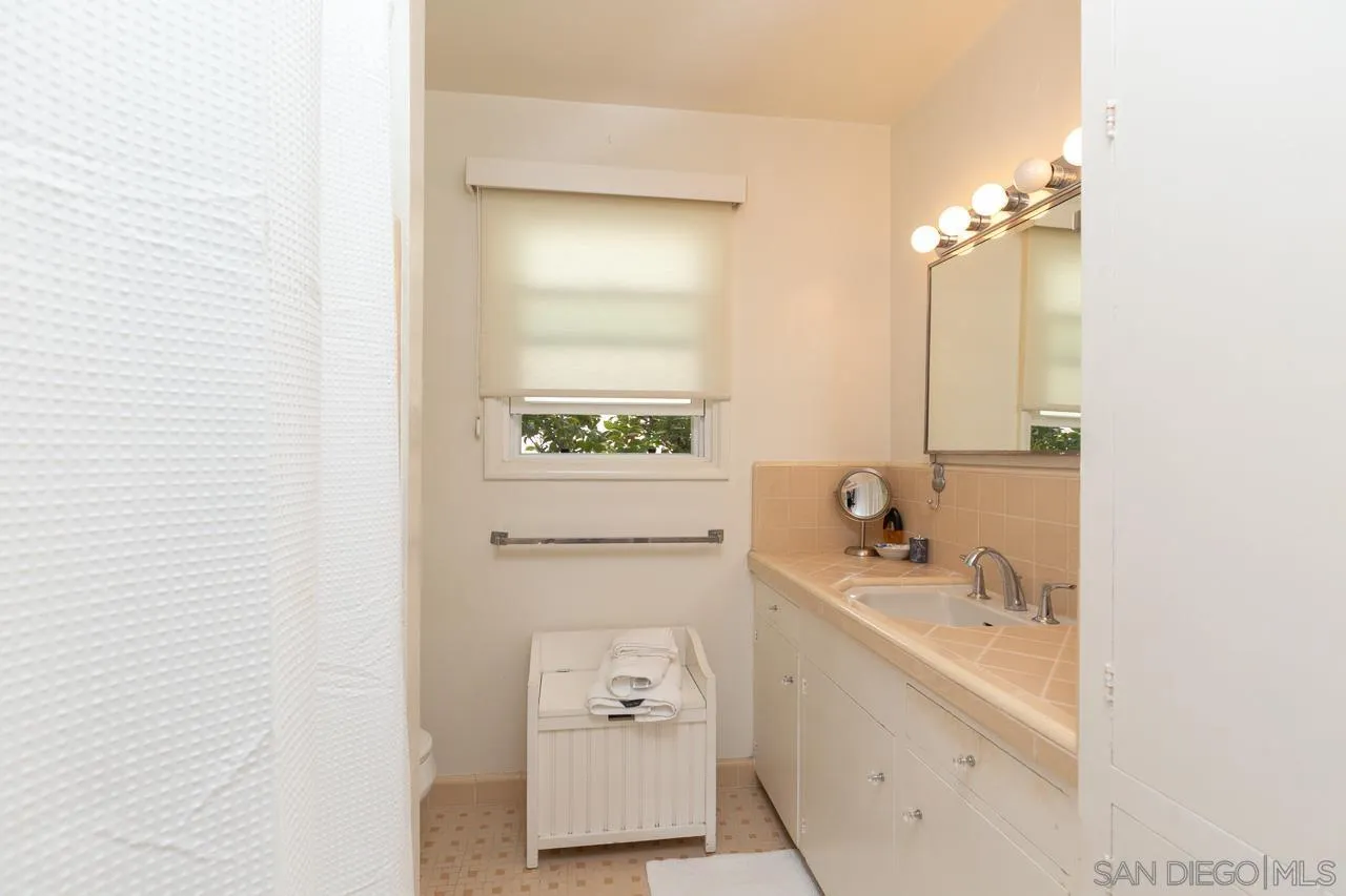 https://cdn.realtyfeed.com/cdn/127/260004833/c0d2f48d818a7d9f973f68868397fb7a.webp