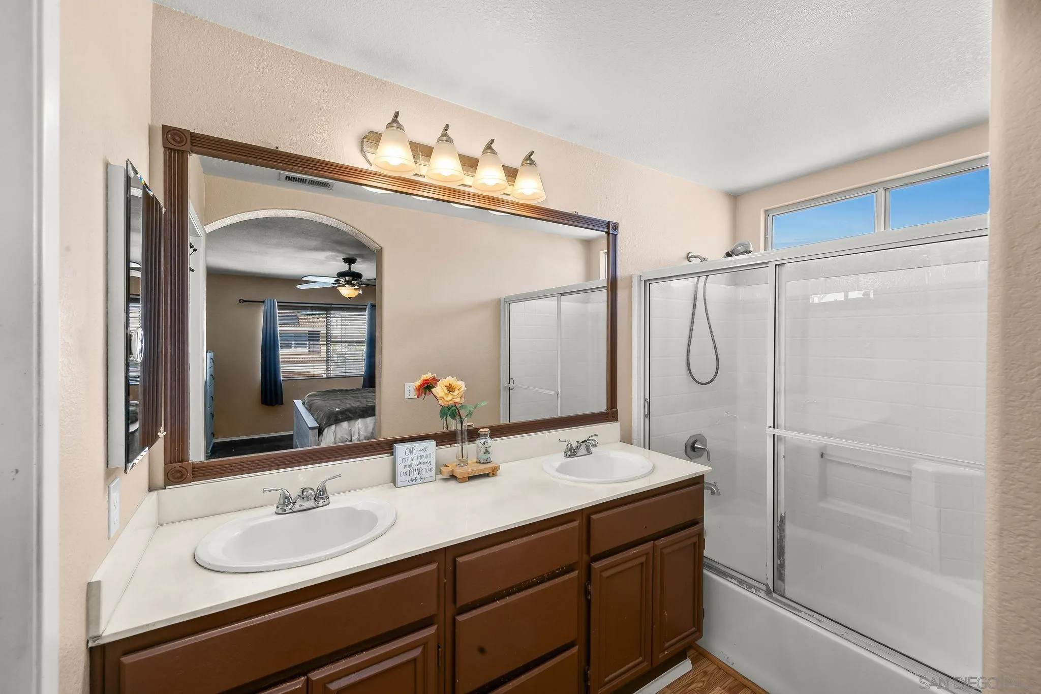 https://cdn.realtyfeed.com/cdn/127/260004835/6d82b551793a69a8a8dd92d50628c63e.webp