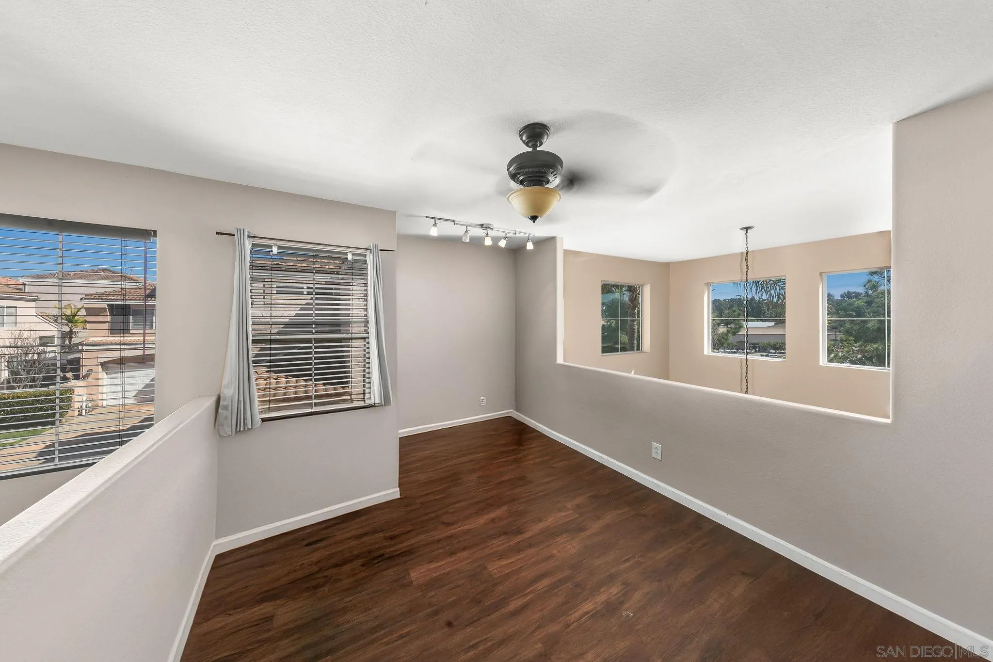 https://cdn.realtyfeed.com/cdn/127/260004835/cd51026a796bf0723f87ef0576249e94.webp