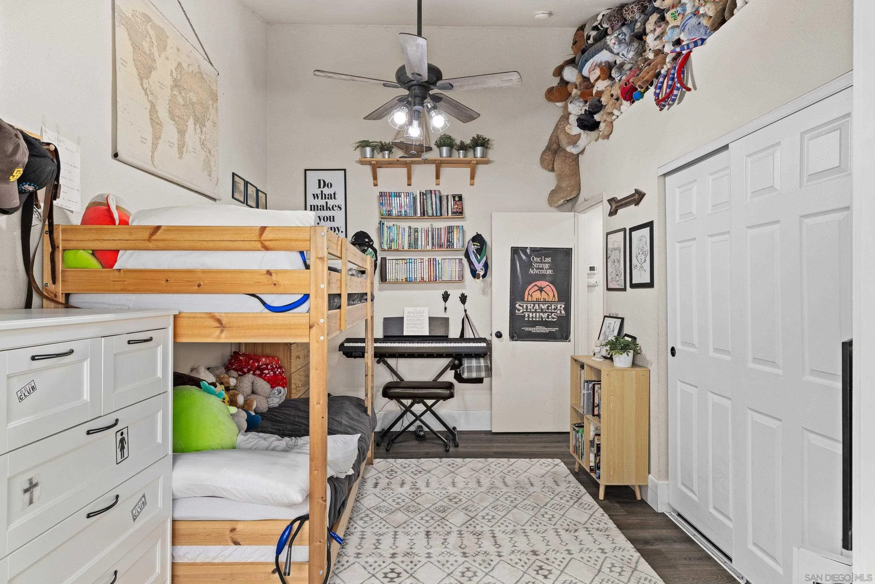 https://cdn.realtyfeed.com/cdn/127/260004836/37cf22dc8d8721760be9533d98e7c682.webp