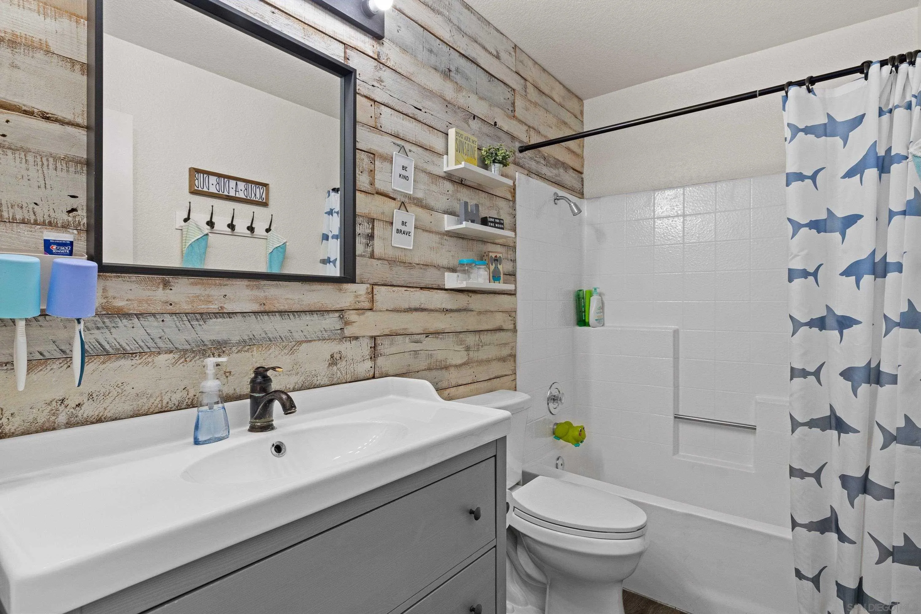 https://cdn.realtyfeed.com/cdn/127/260004836/4471e83d491e6eb6432f38e133216a6b.webp