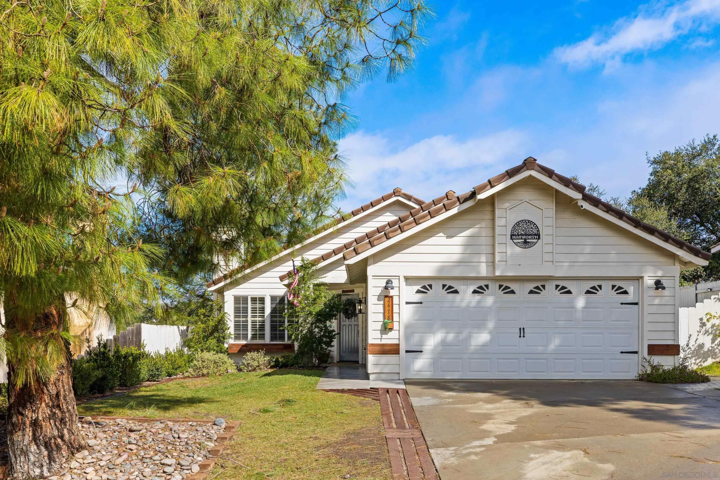 https://cdn.realtyfeed.com/cdn/127/260004836/48da7af7c404df243e6fd1c704894932.webp