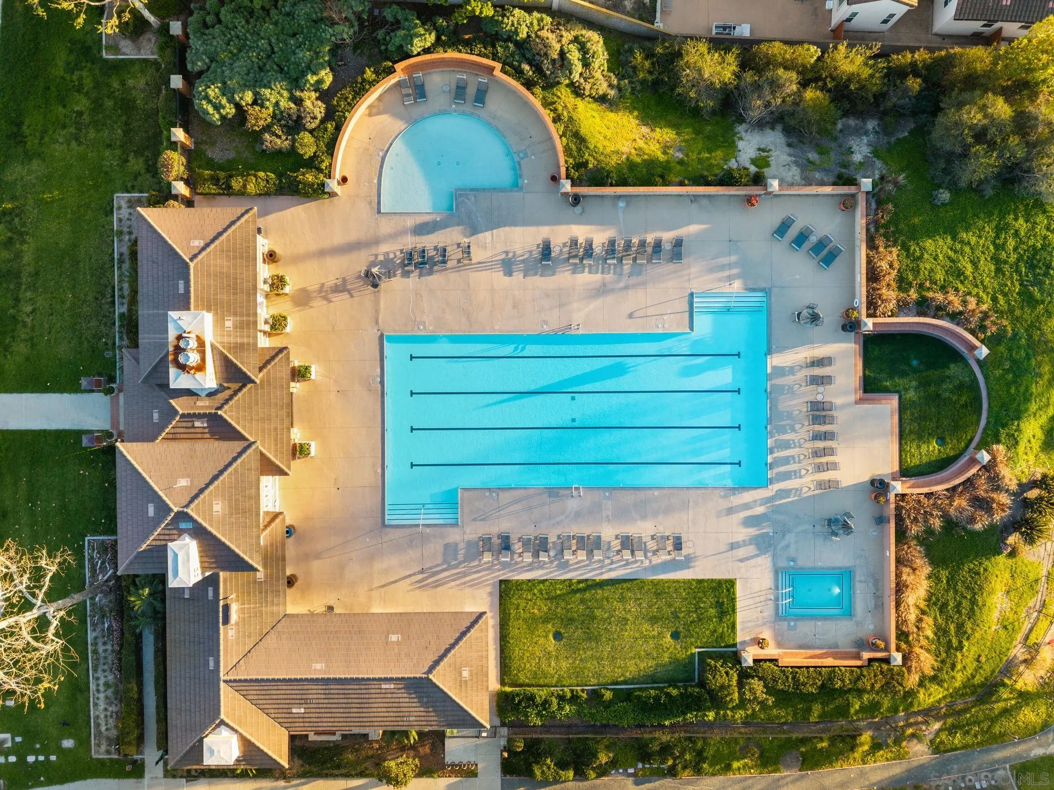 https://cdn.realtyfeed.com/cdn/127/260004837/9dd9a6c613b88574c0230cde4fd81f6a.webp