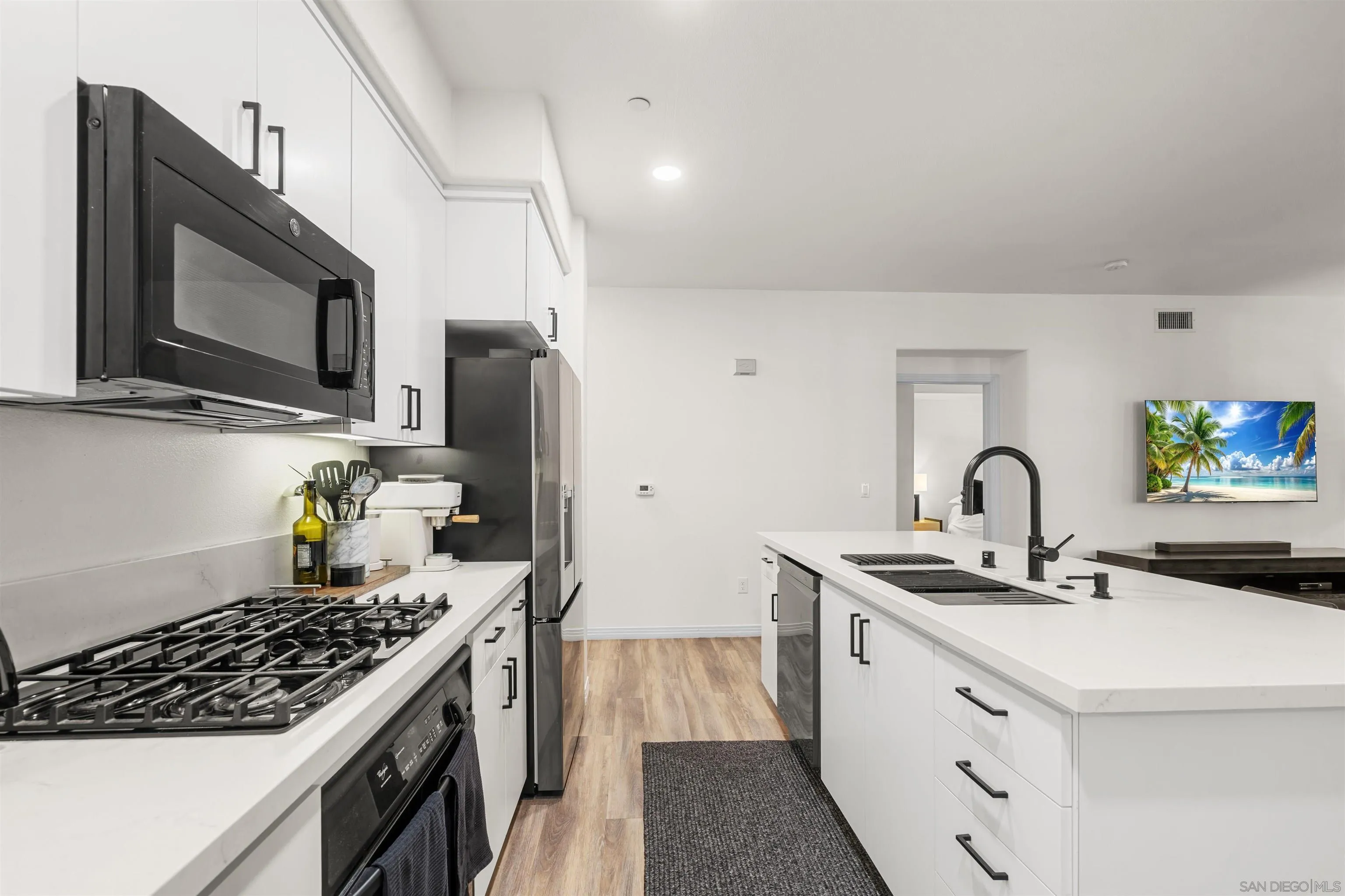 Photo #3: 260004846 Listing: Photo #3