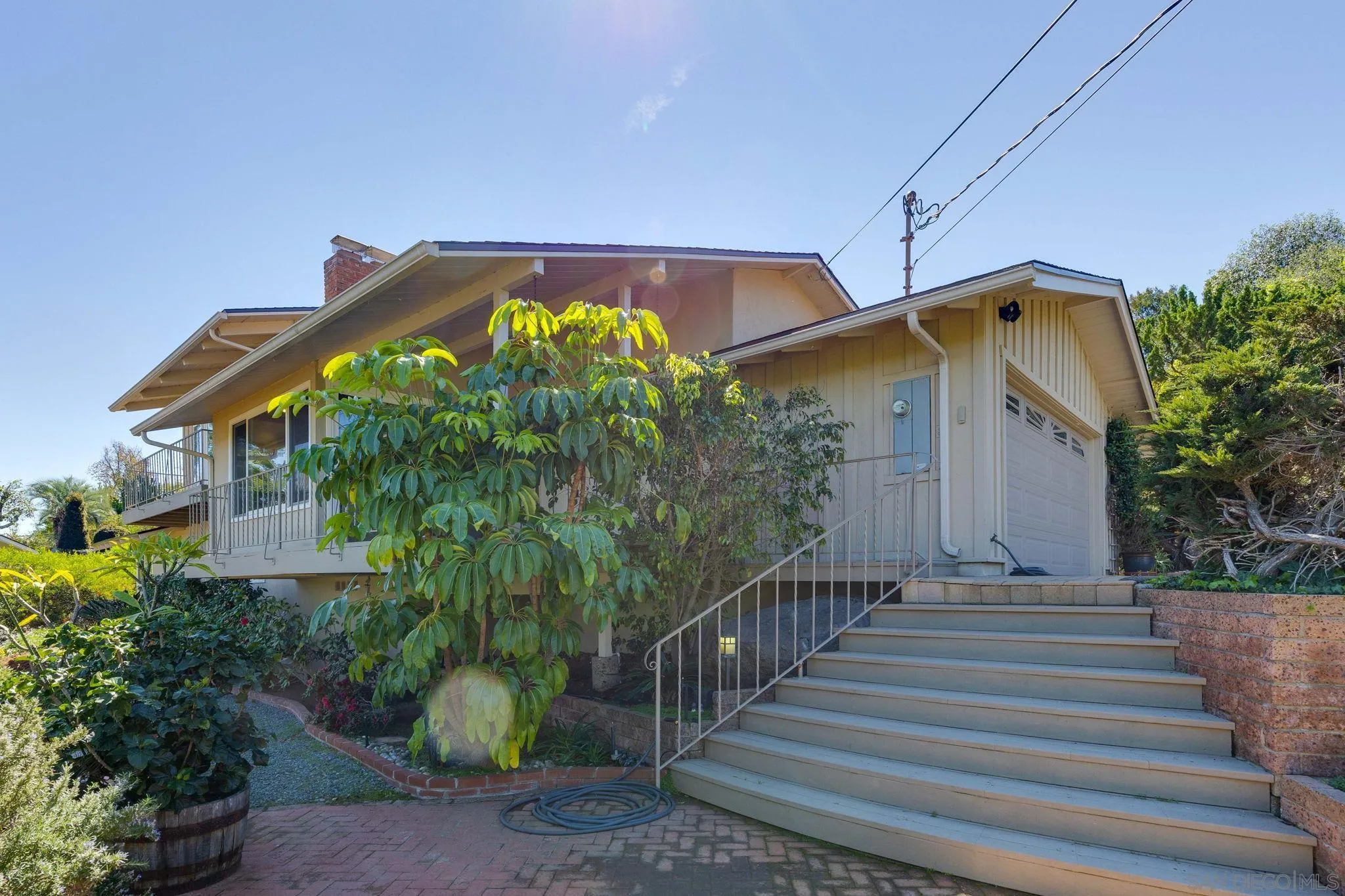 https://cdn.realtyfeed.com/cdn/127/260004849/2fa6c8a7d614f3982cb224246697c649.webp