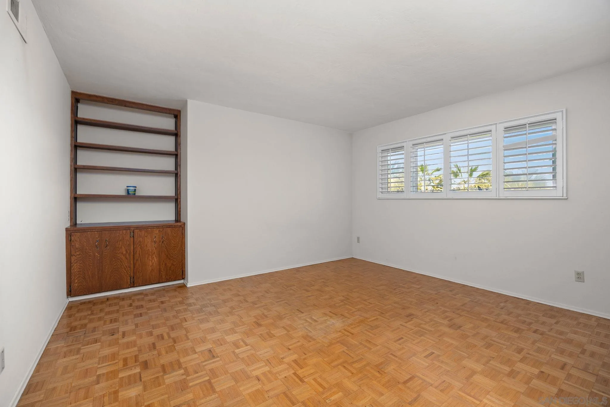 https://cdn.realtyfeed.com/cdn/127/260004849/784a02b54a8e46f3a638e0e2aca8303d.webp