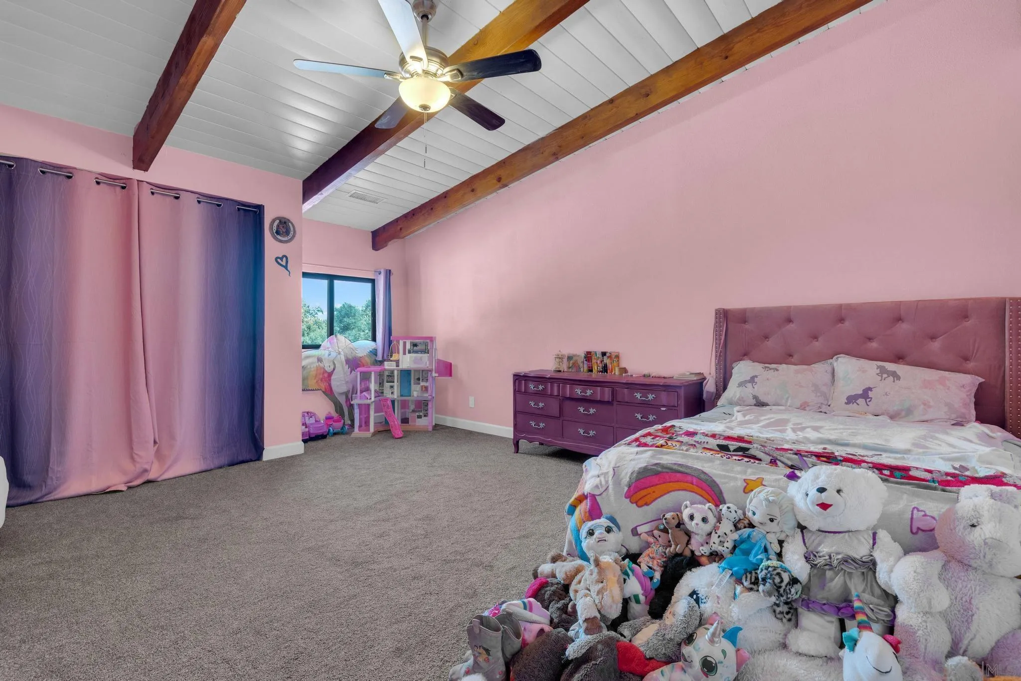 https://cdn.realtyfeed.com/cdn/127/260004850/df7518b276d7796914149dccc22fc92b.webp