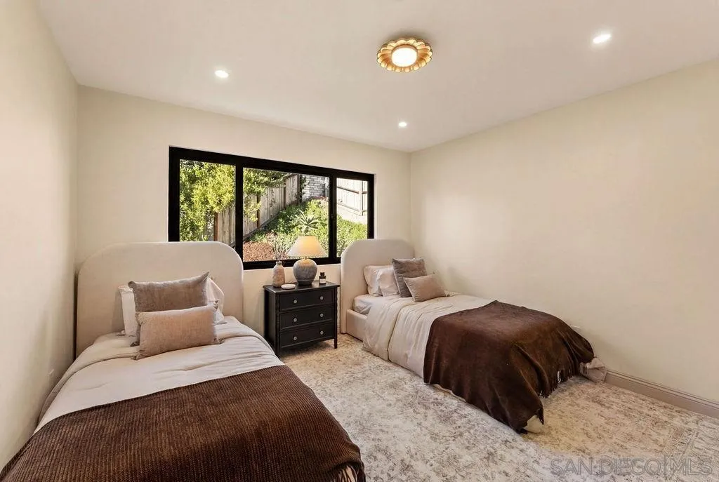 https://cdn.realtyfeed.com/cdn/127/260004851/1610ed1b8c51012a4416a225e4a499d9.webp