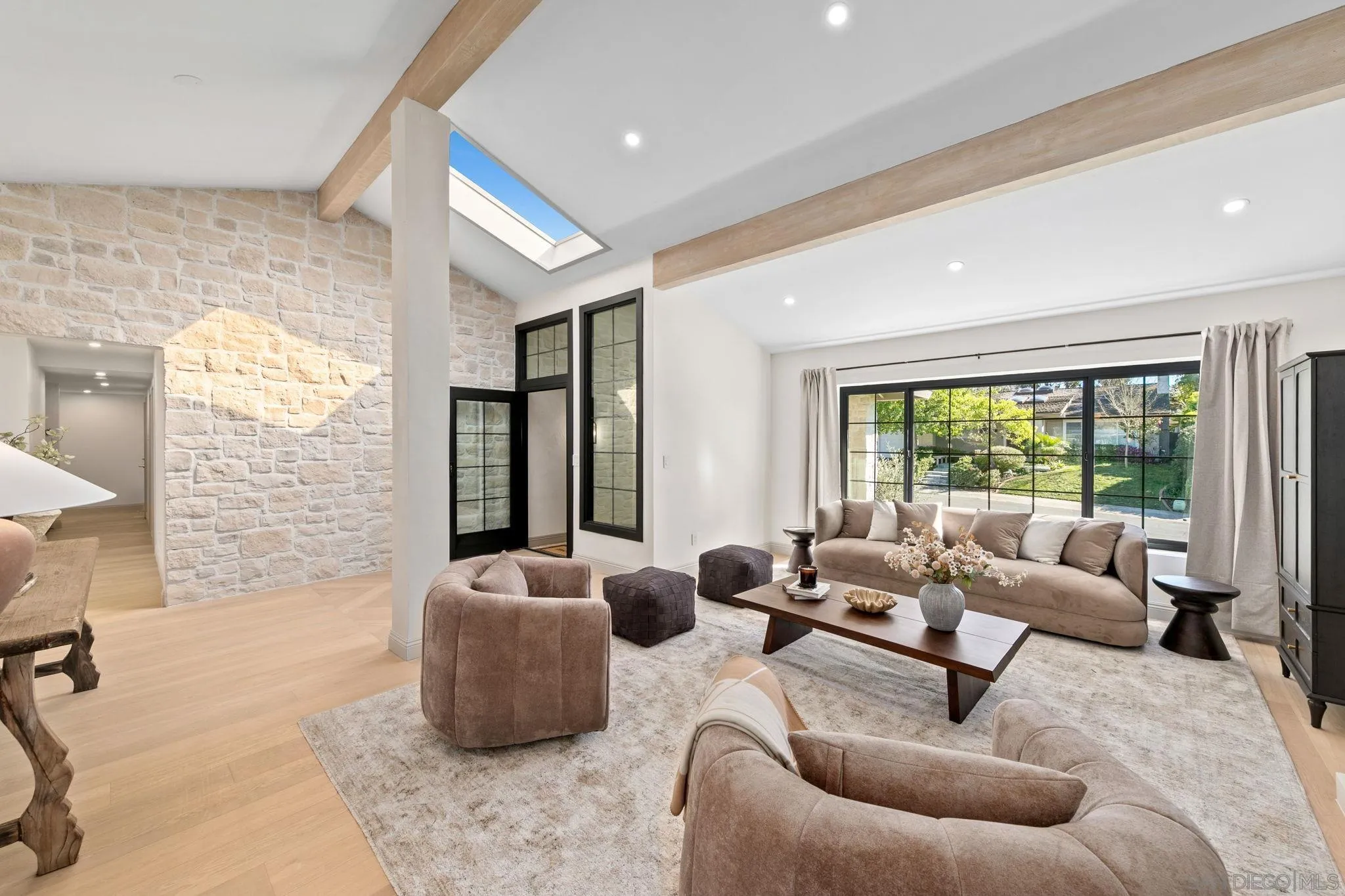 https://cdn.realtyfeed.com/cdn/127/260004851/3fe9204ee6a62d9da71d7a16148bb285.webp