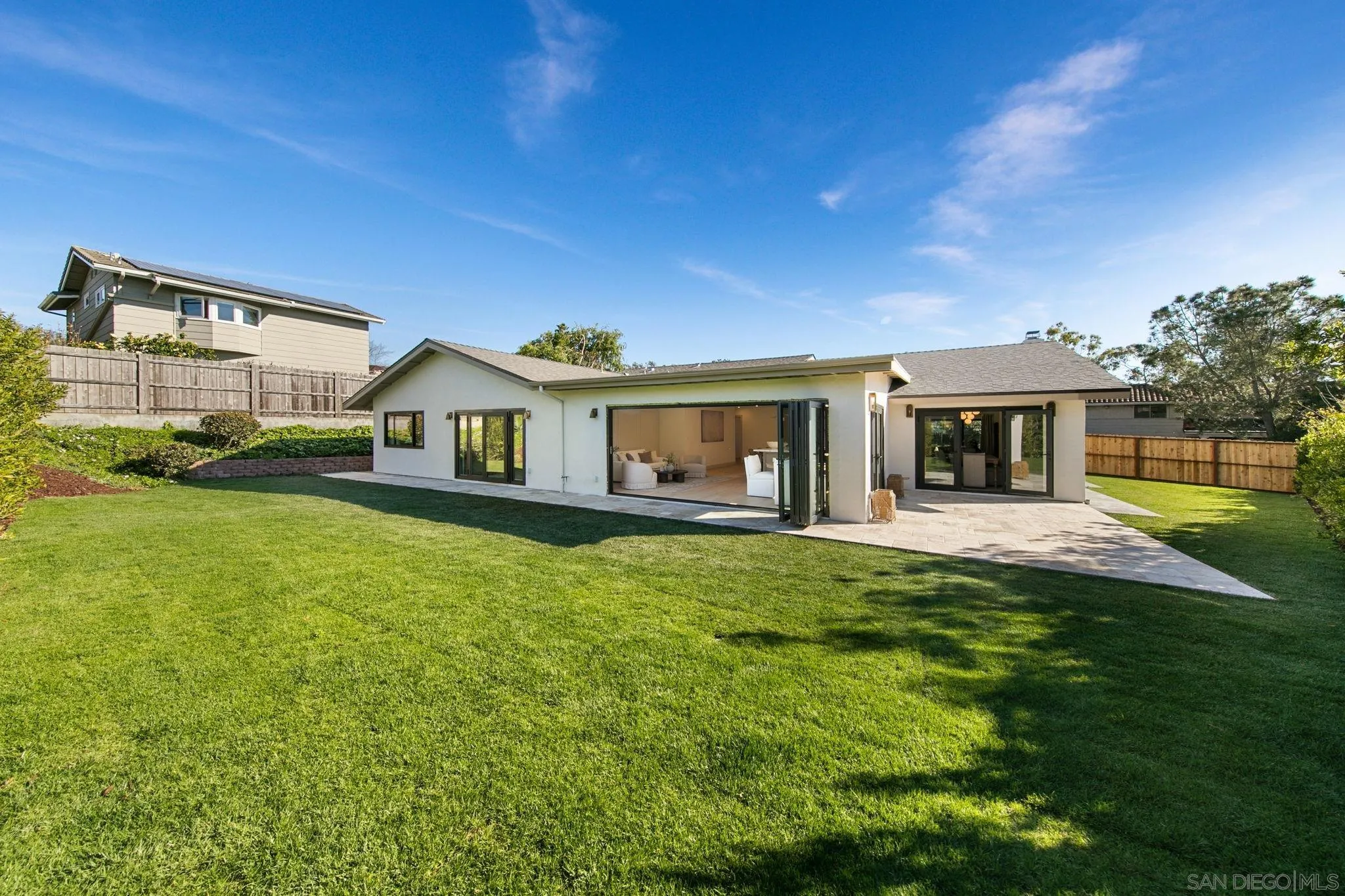 https://cdn.realtyfeed.com/cdn/127/260004851/50f559db4f2f82fa557d256c54830591.webp