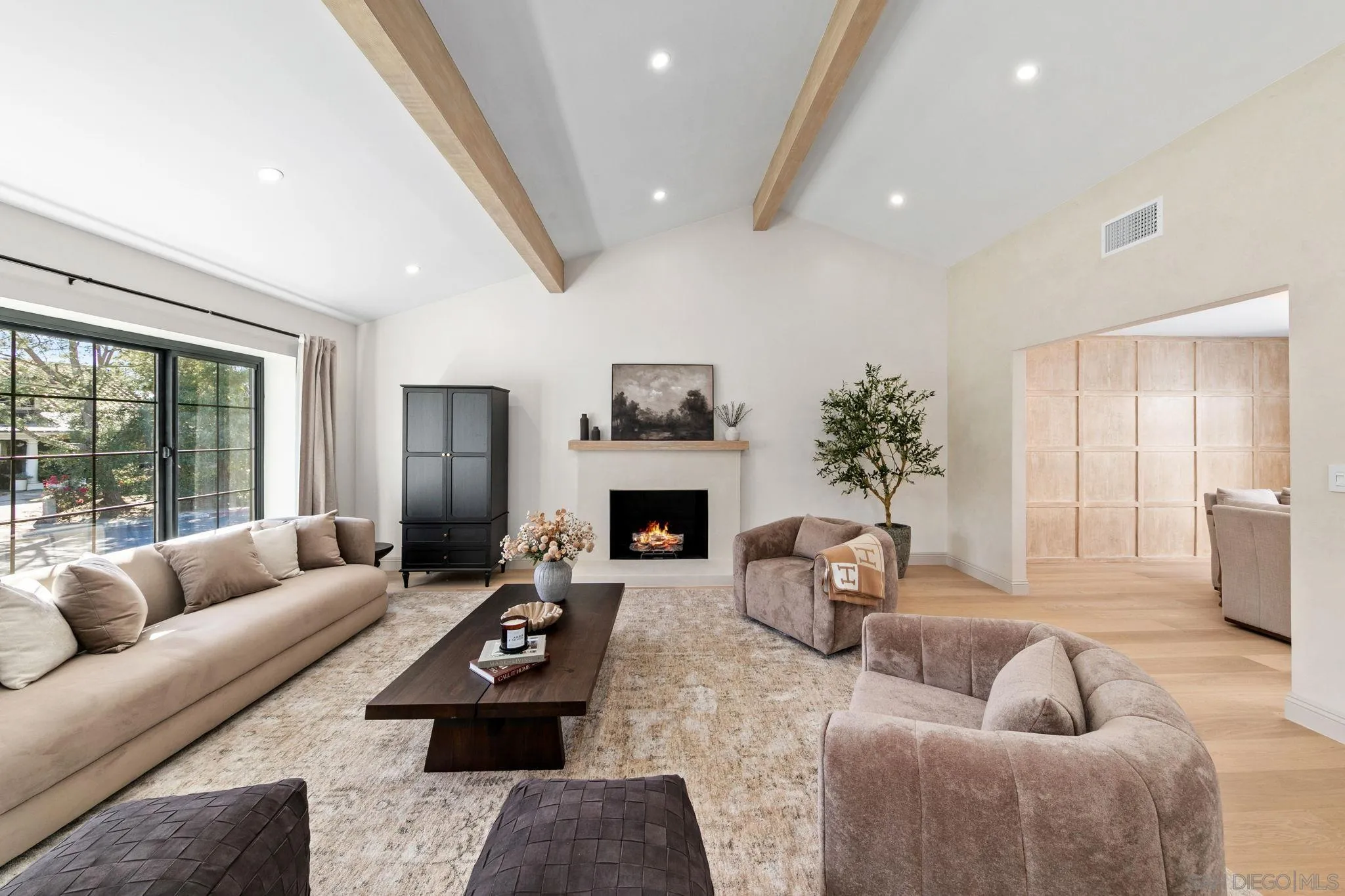 https://cdn.realtyfeed.com/cdn/127/260004851/691fcaf150d2f378cf3b500fede3455c.webp