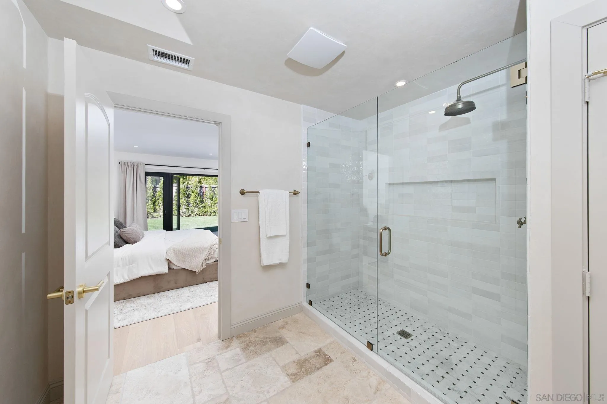 https://cdn.realtyfeed.com/cdn/127/260004851/ab44ca4333e35f2491898844d50be23f.webp