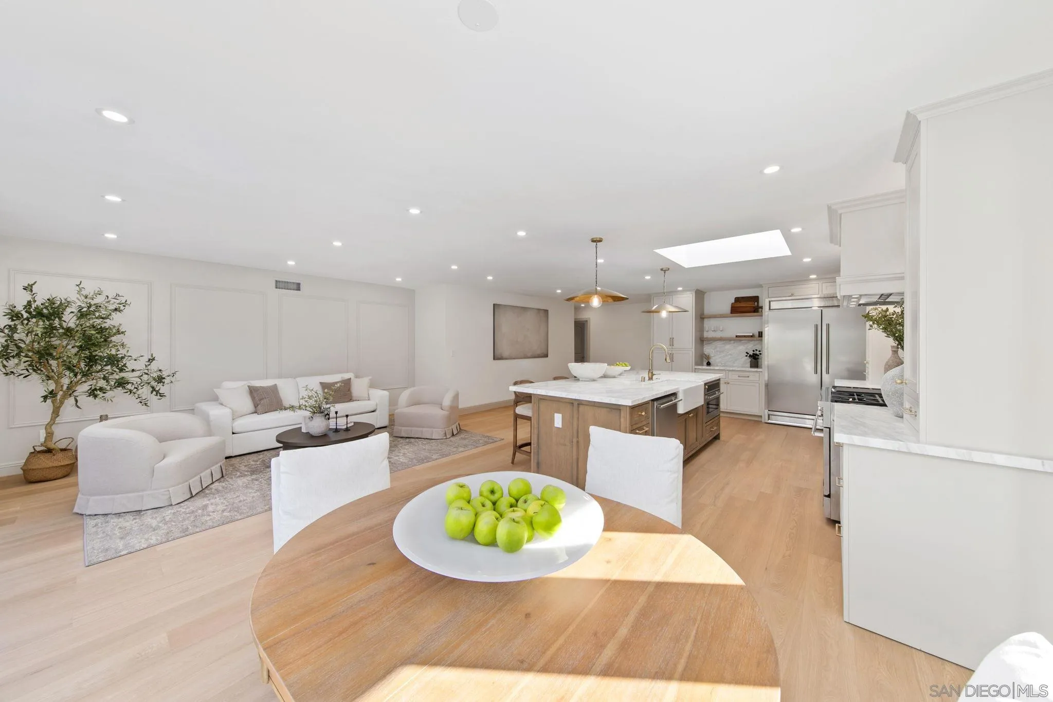 https://cdn.realtyfeed.com/cdn/127/260004851/d96da4807435b09c89769bee35088735.webp