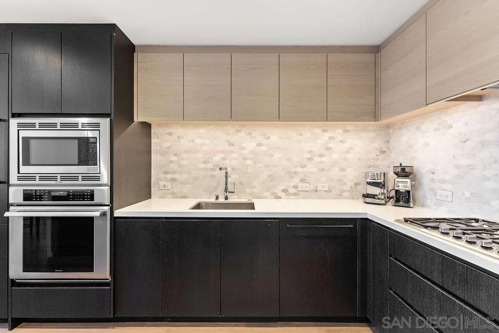 Photo #8: 260004853 Listing: Photo #8