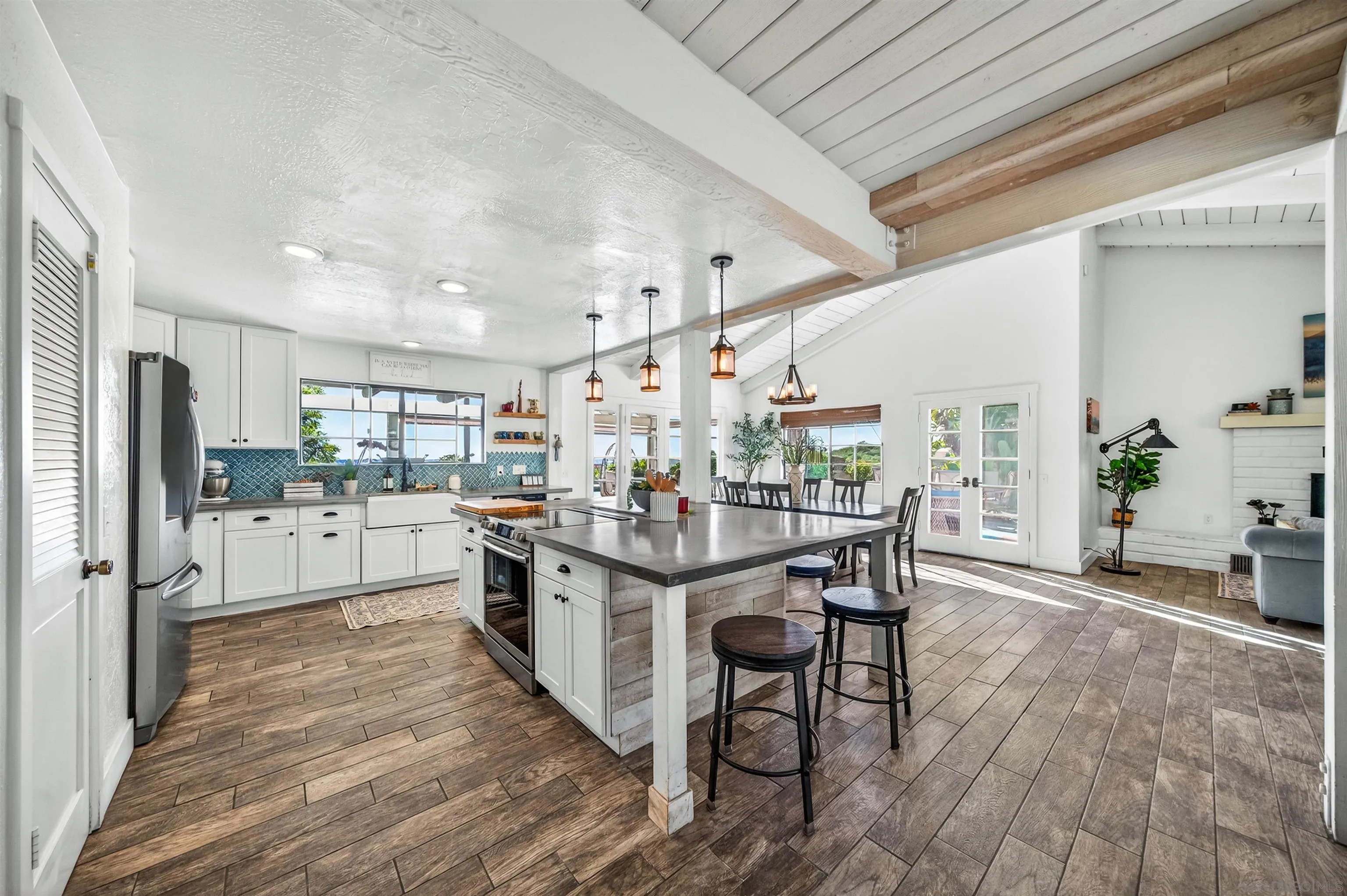 https://cdn.realtyfeed.com/cdn/127/260004856/1d4d440b583769d2e63455f4b05ae7fb.webp