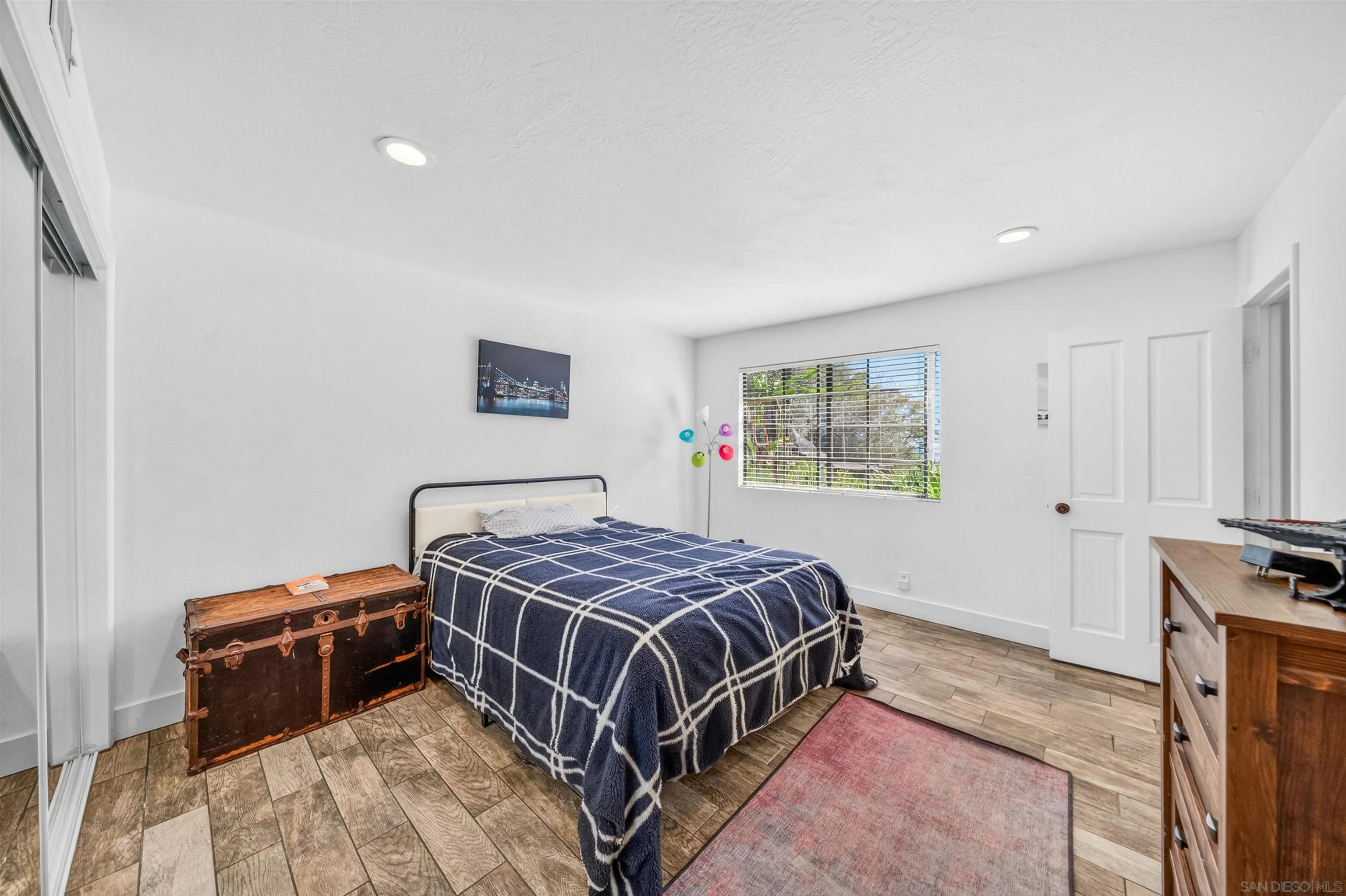 https://cdn.realtyfeed.com/cdn/127/260004856/1fa9c72feae944761a70a783bcbead5f.webp