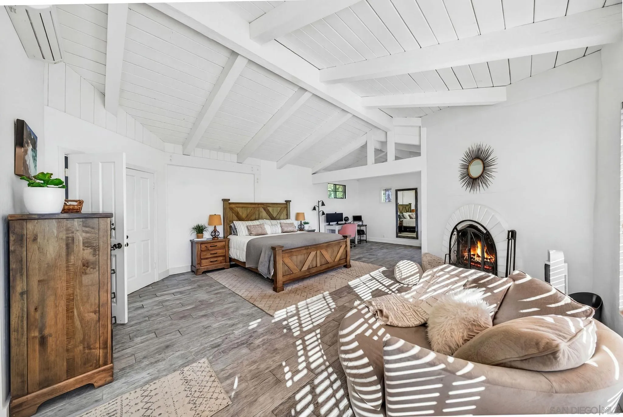 https://cdn.realtyfeed.com/cdn/127/260004856/71556e108a8480753aaf4593d95f3164.webp