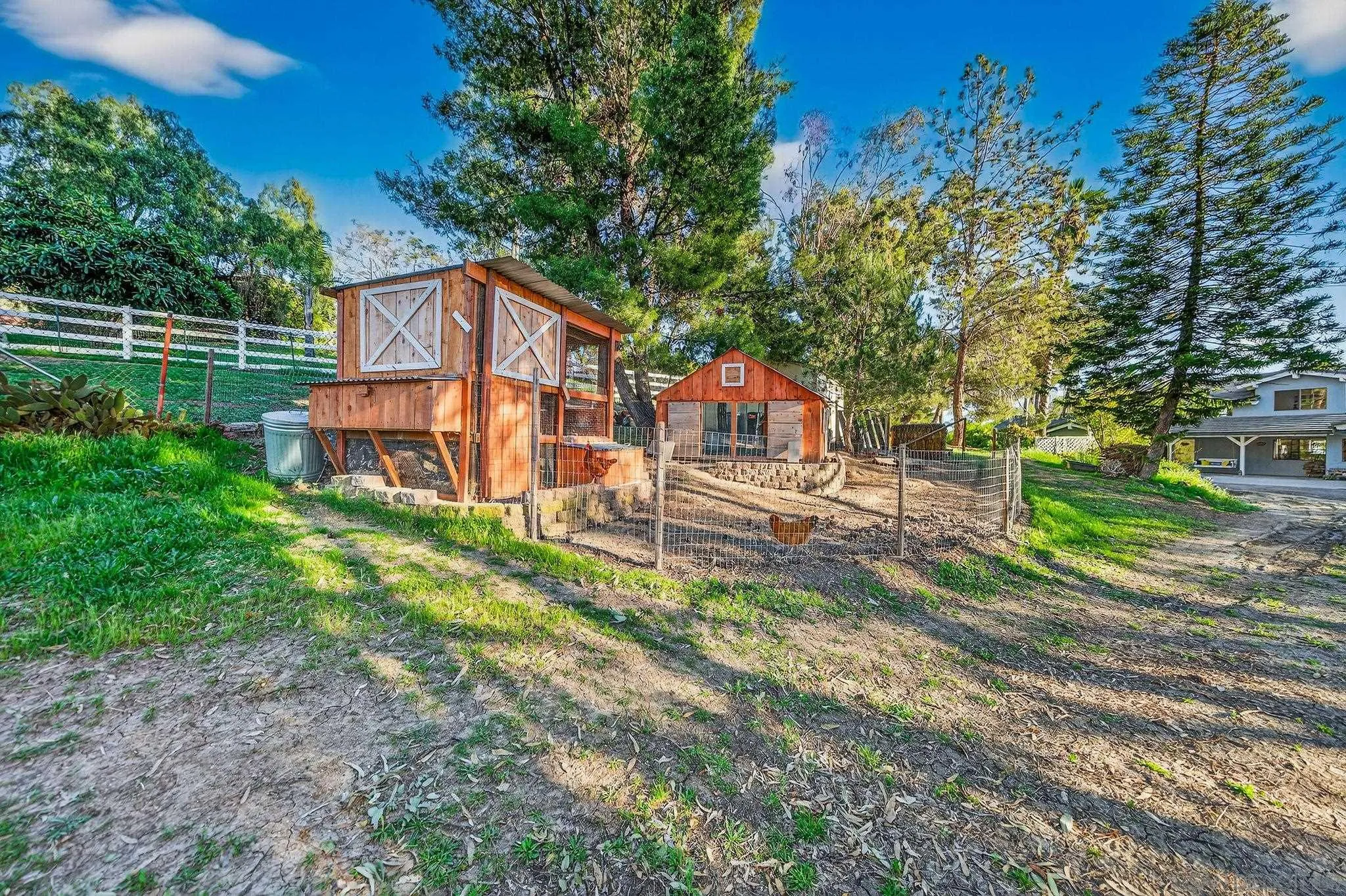 https://cdn.realtyfeed.com/cdn/127/260004856/8ff0553625a290e40a10781888a68eb8.webp
