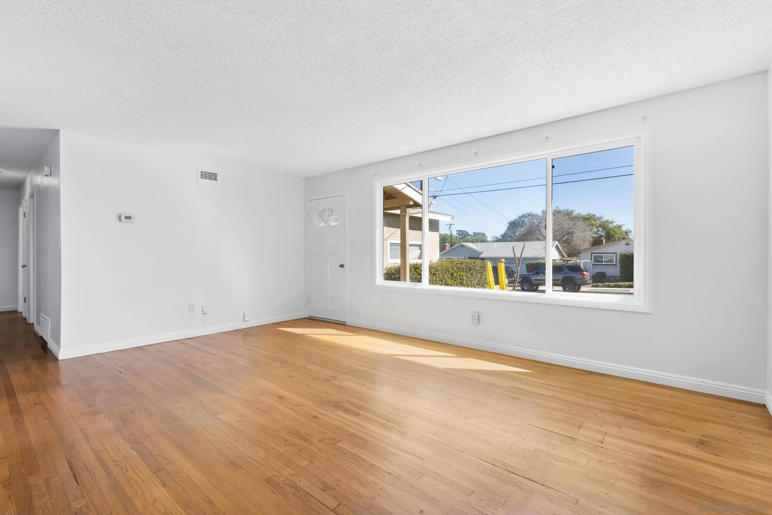 https://cdn.realtyfeed.com/cdn/127/260004858/b3d76e20ab828fe51c73788cb81da6c3.webp