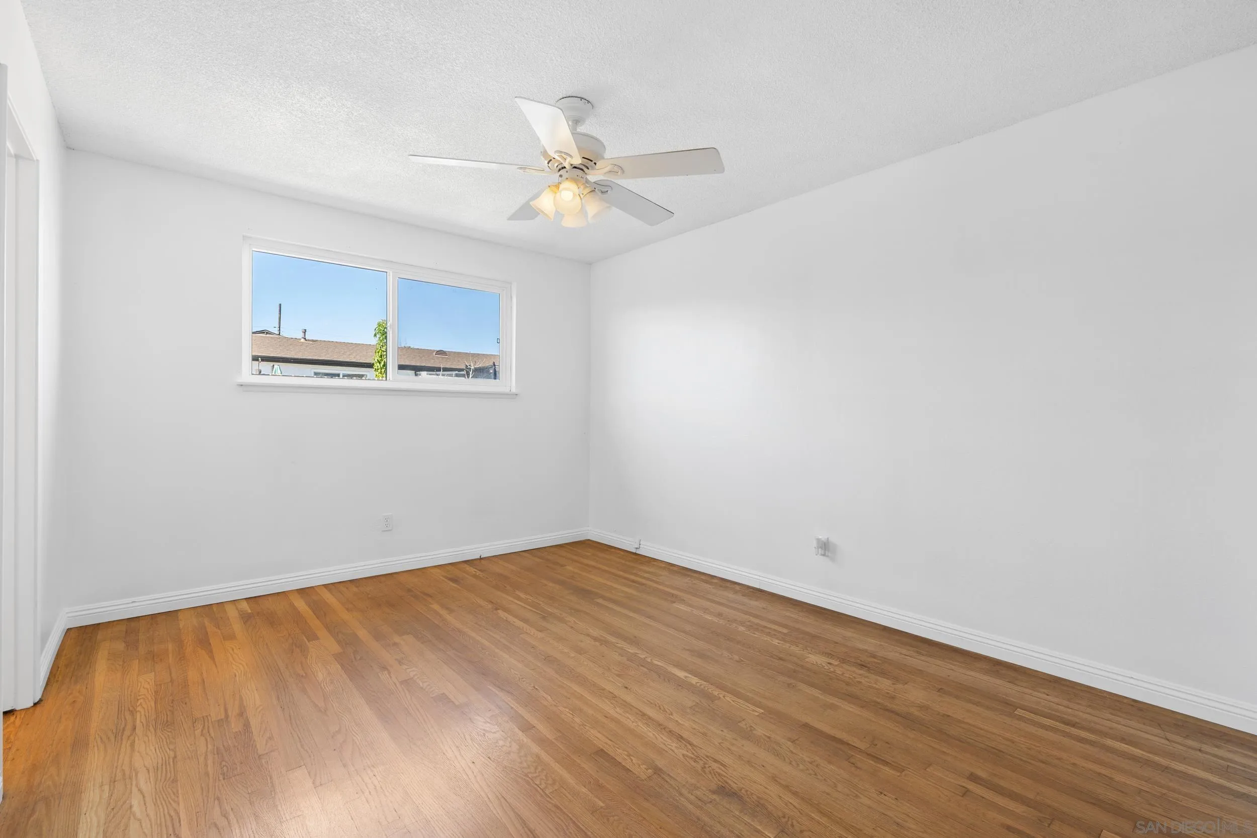 https://cdn.realtyfeed.com/cdn/127/260004858/e301b1e3289164cf54b521e28bfe4887.webp