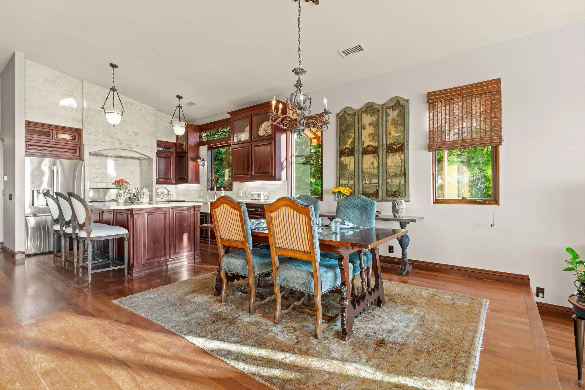 https://cdn.realtyfeed.com/cdn/127/260004863/4085736a82b845d6ed0fad1e7d796261.webp