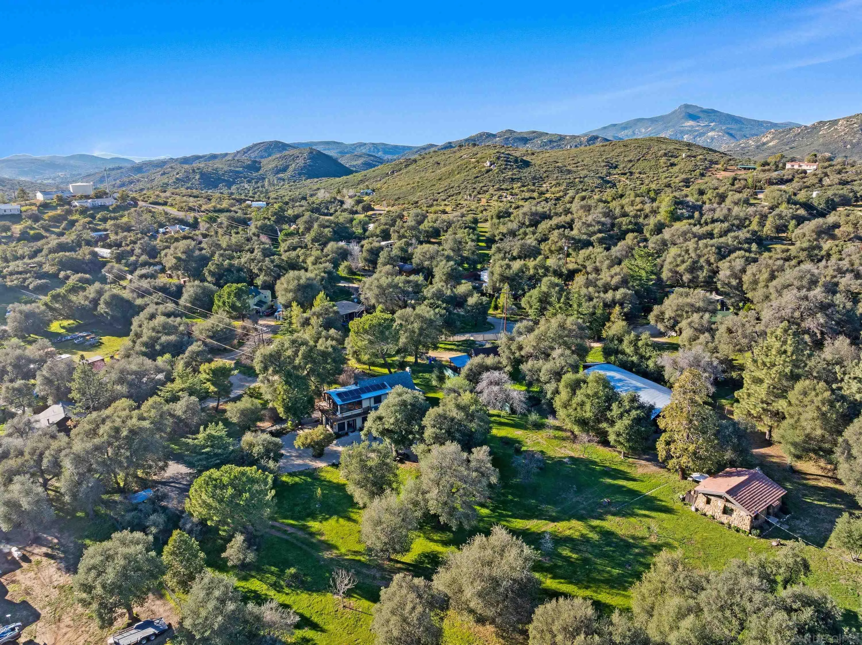https://cdn.realtyfeed.com/cdn/127/260004868/1c7d0fe910dec70a9adb041bc405a25d.webp