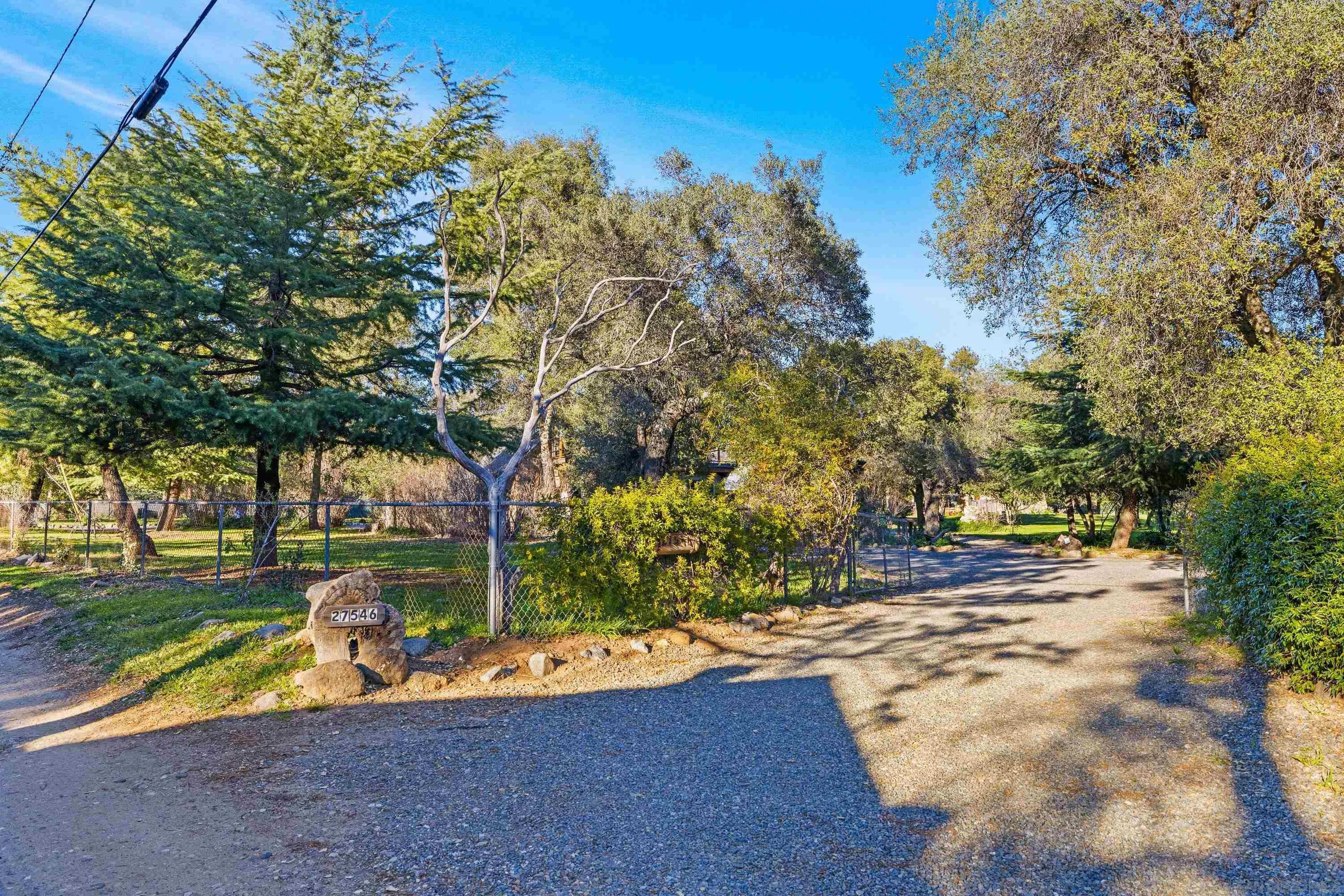 https://cdn.realtyfeed.com/cdn/127/260004868/468215600b32a97475bb74fdddb0ba63.webp