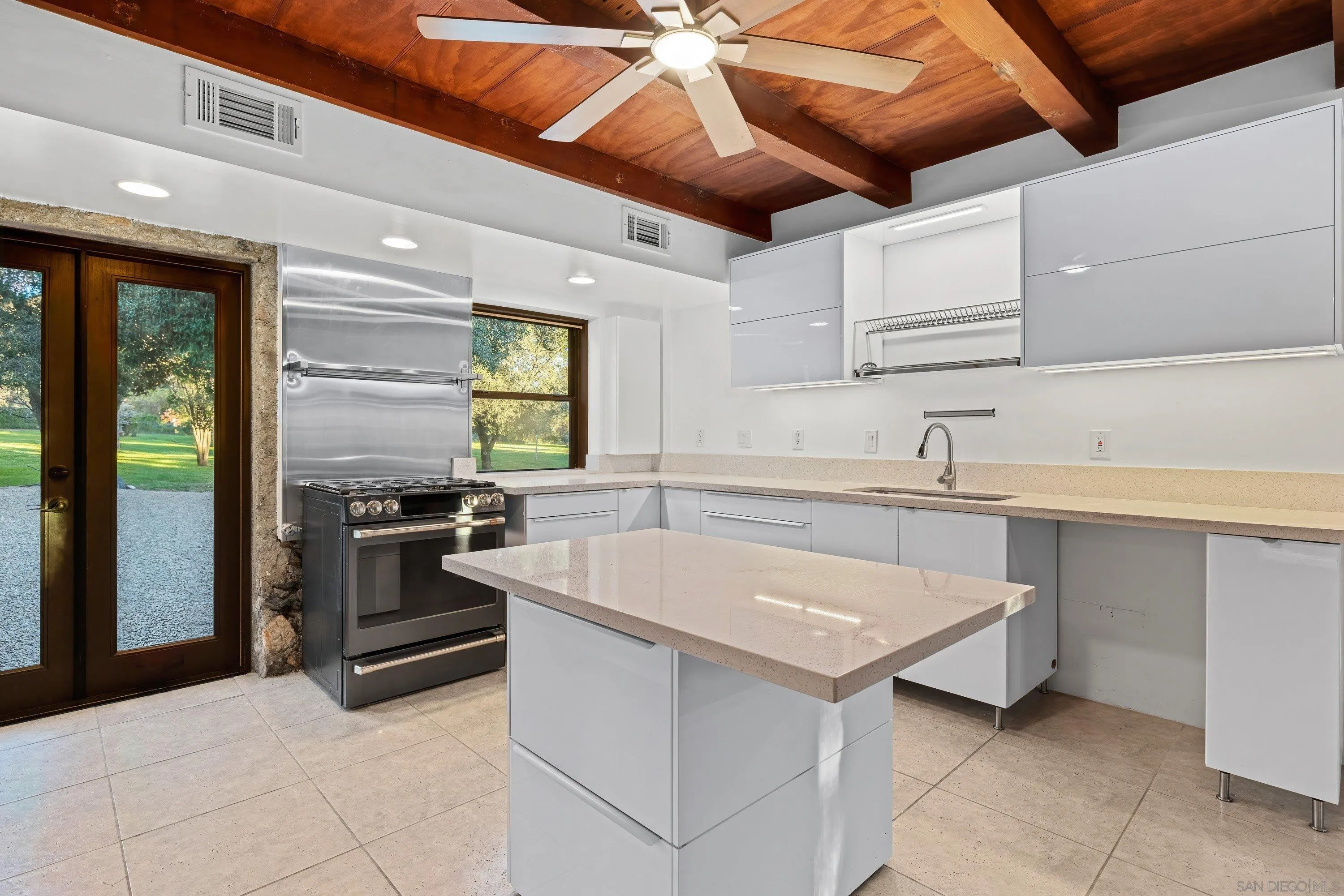 https://cdn.realtyfeed.com/cdn/127/260004868/62a43180f770842cf553ff5815e33778.webp