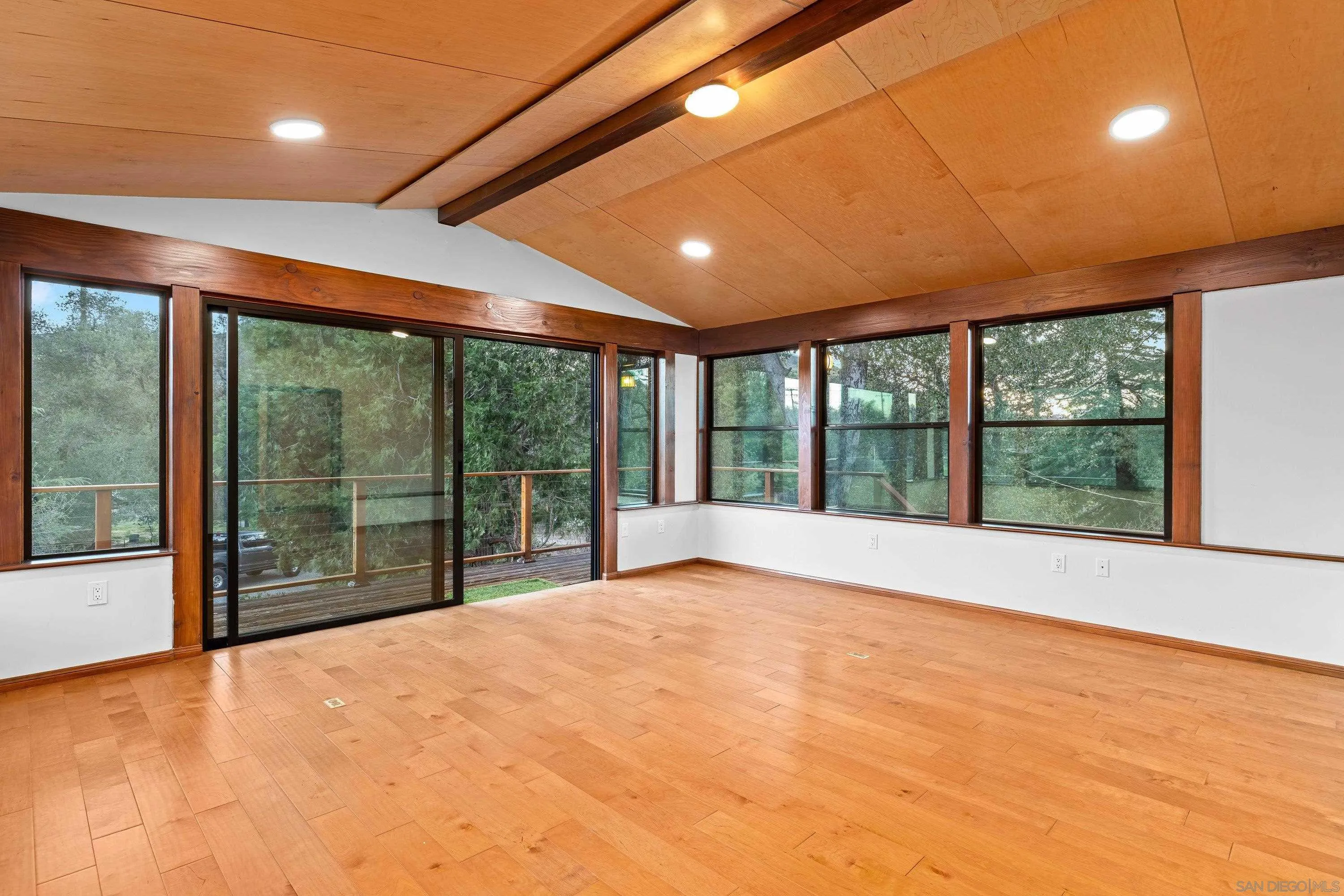 https://cdn.realtyfeed.com/cdn/127/260004868/85d833b6db790ae774c5f82718655c6e.webp