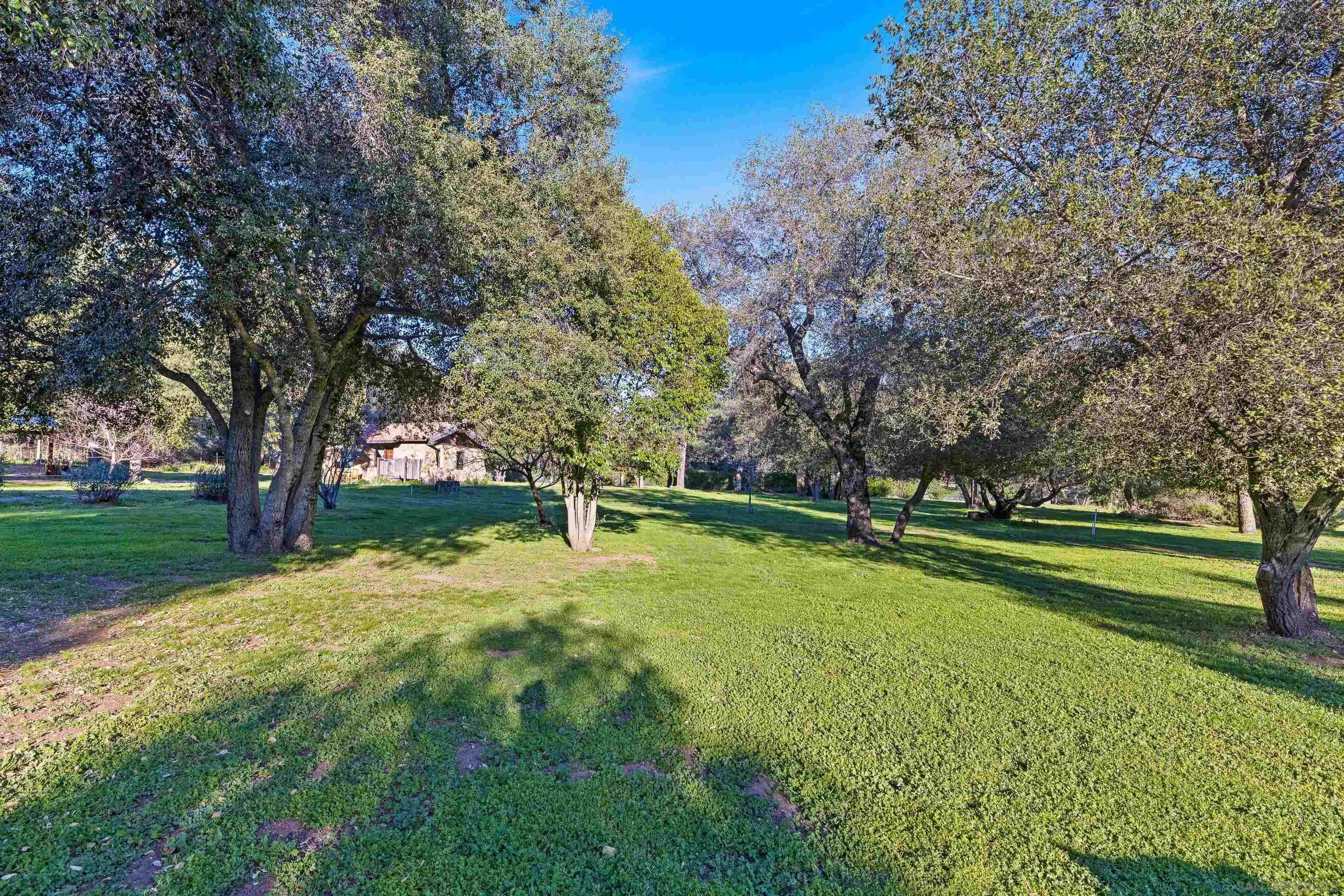 https://cdn.realtyfeed.com/cdn/127/260004868/8f6c61505983d3b4f7db5c7fb5b25e7e.webp