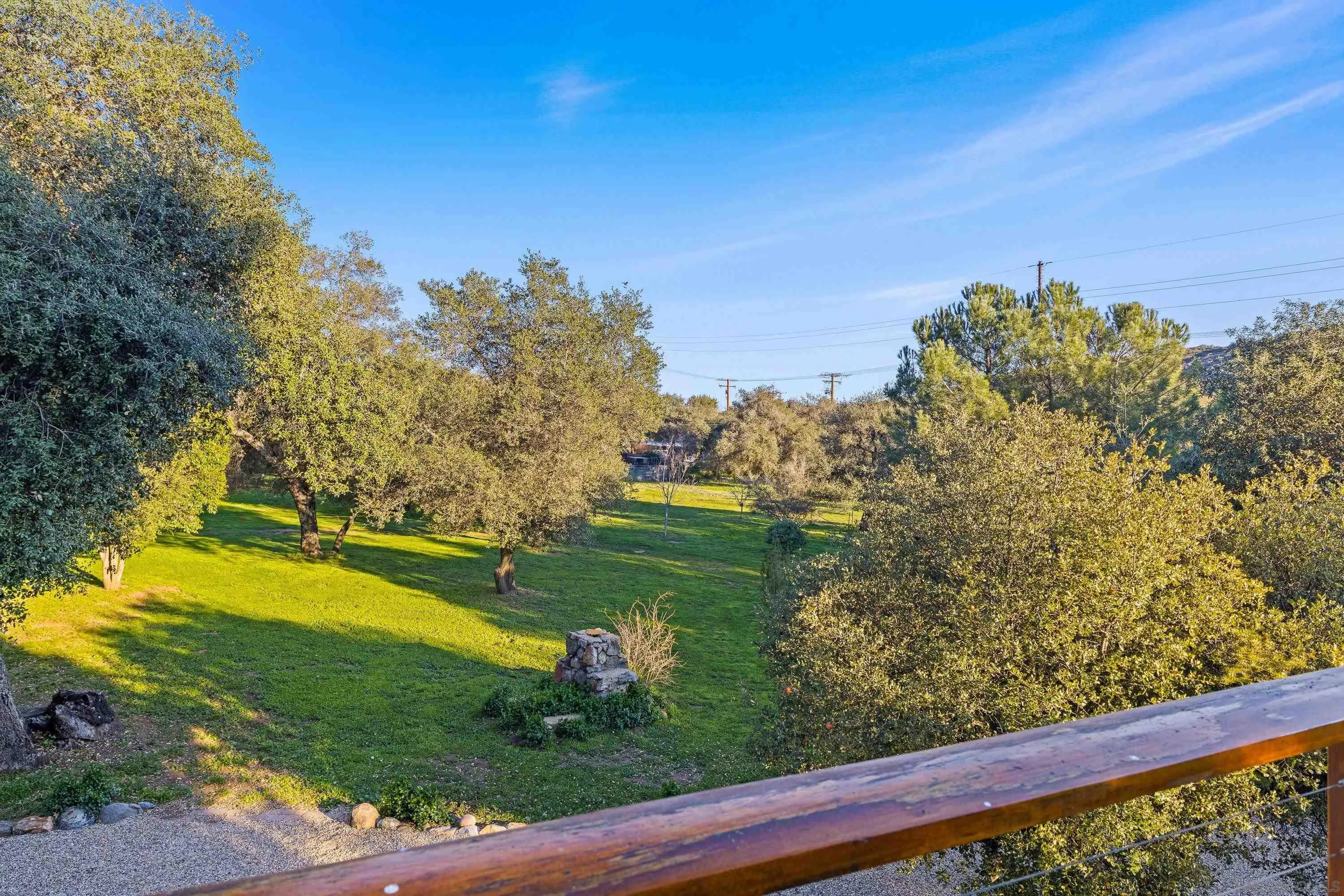 https://cdn.realtyfeed.com/cdn/127/260004868/e455645dd337430b03ee15f05a78945d.webp