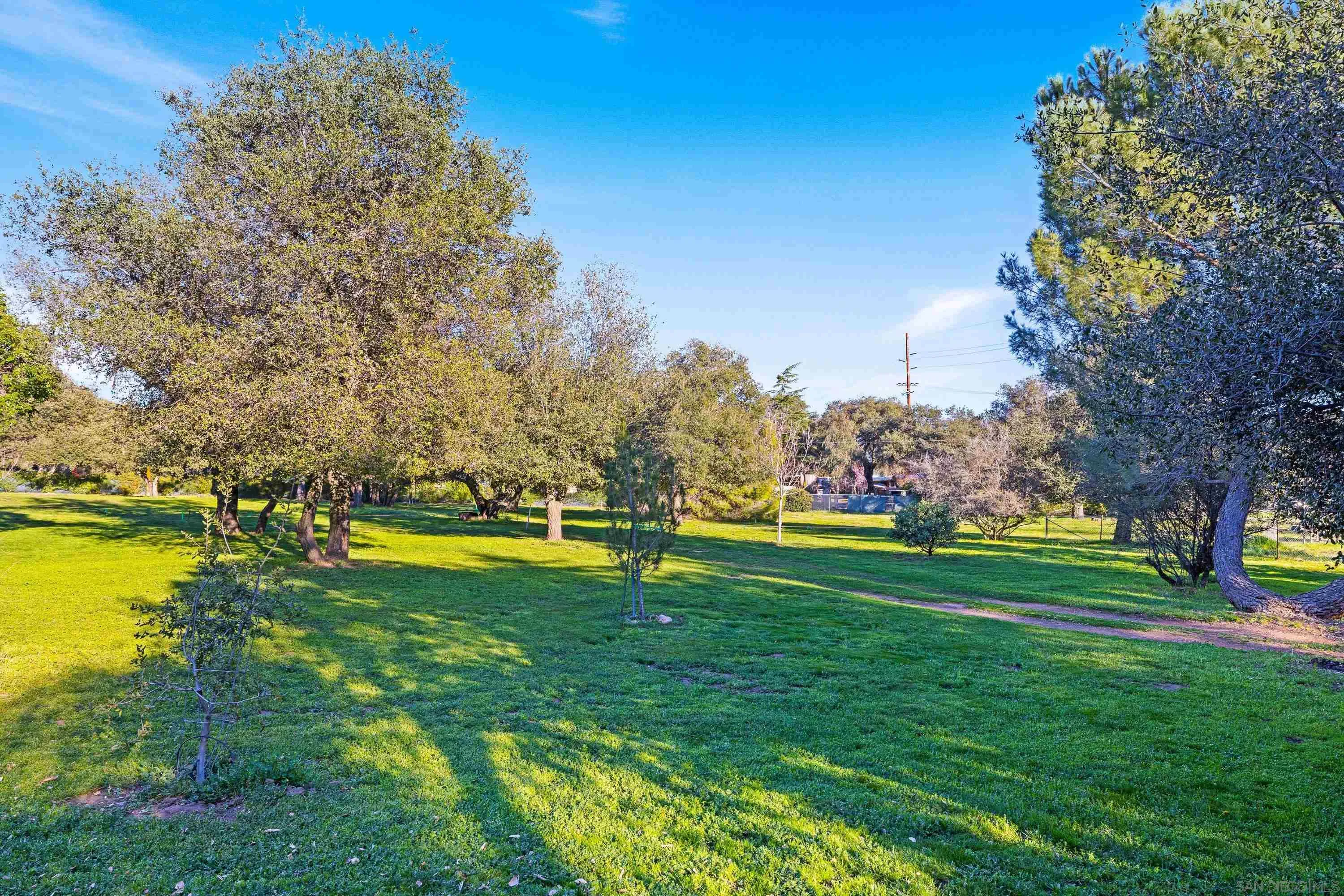 https://cdn.realtyfeed.com/cdn/127/260004868/e785905a2f09cb642de4a59cbb3f3279.webp
