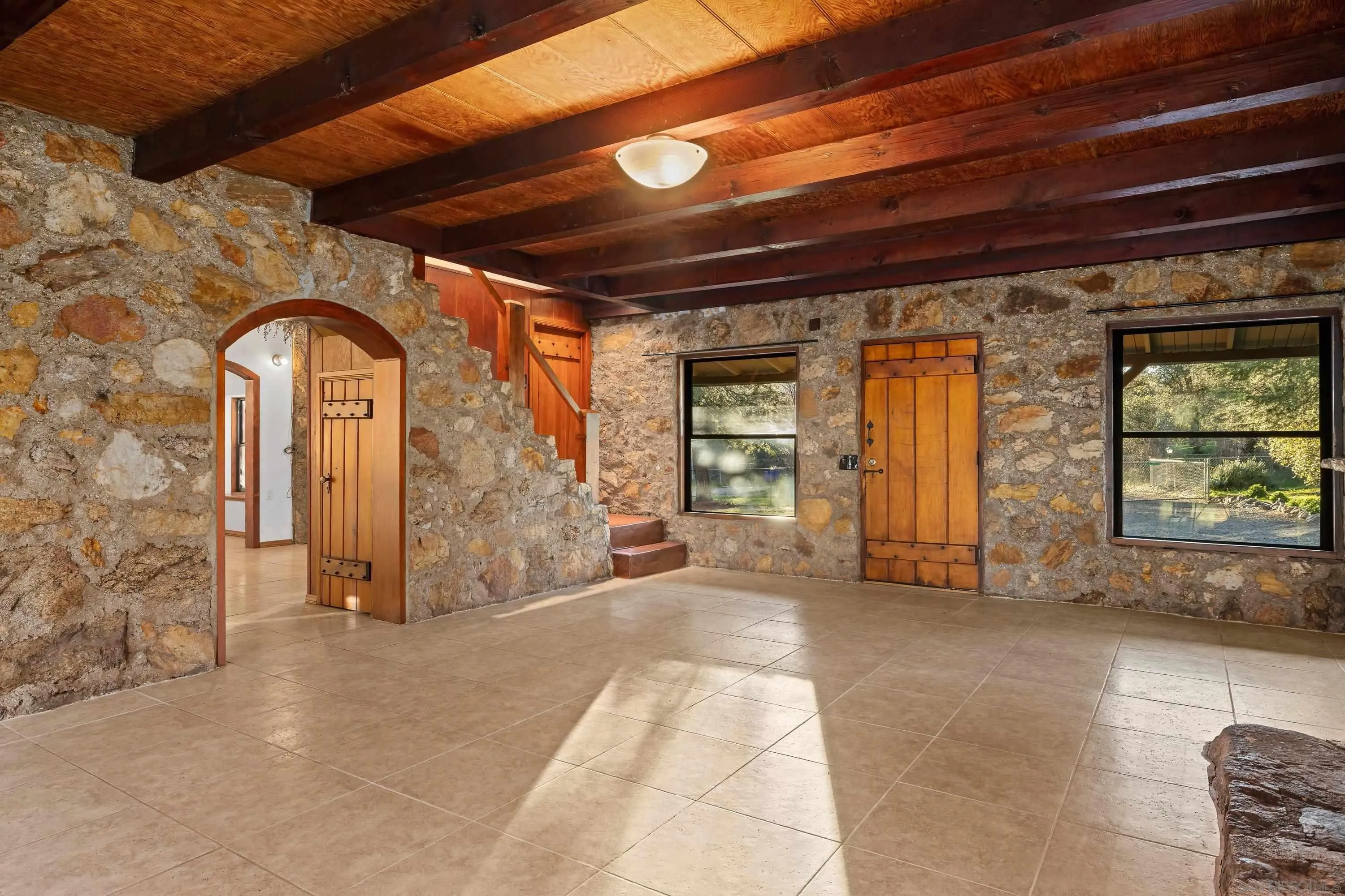 https://cdn.realtyfeed.com/cdn/127/260004868/eda8afc7018b8af5a6324a6ff460e8de.webp