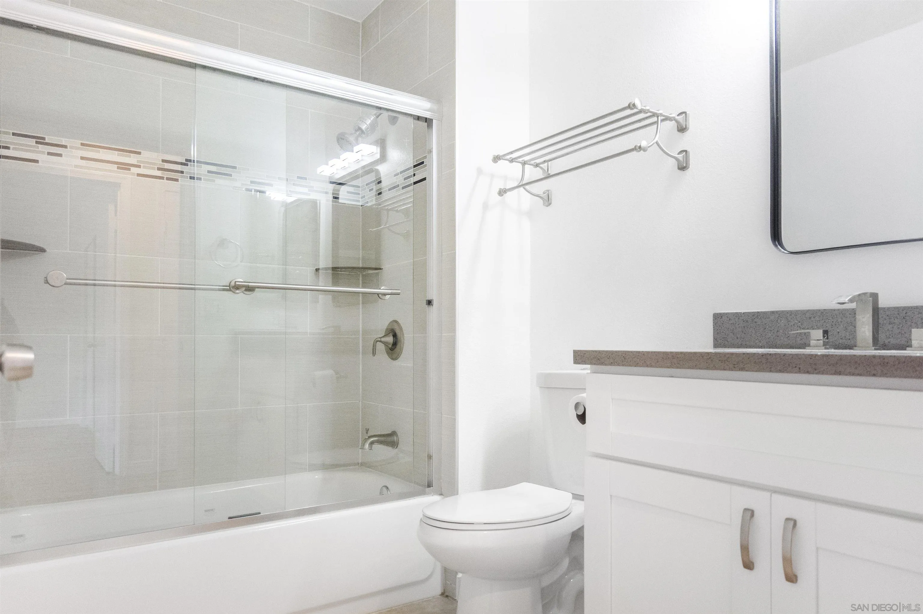 Photo #4: 260004878 Listing: Photo #4