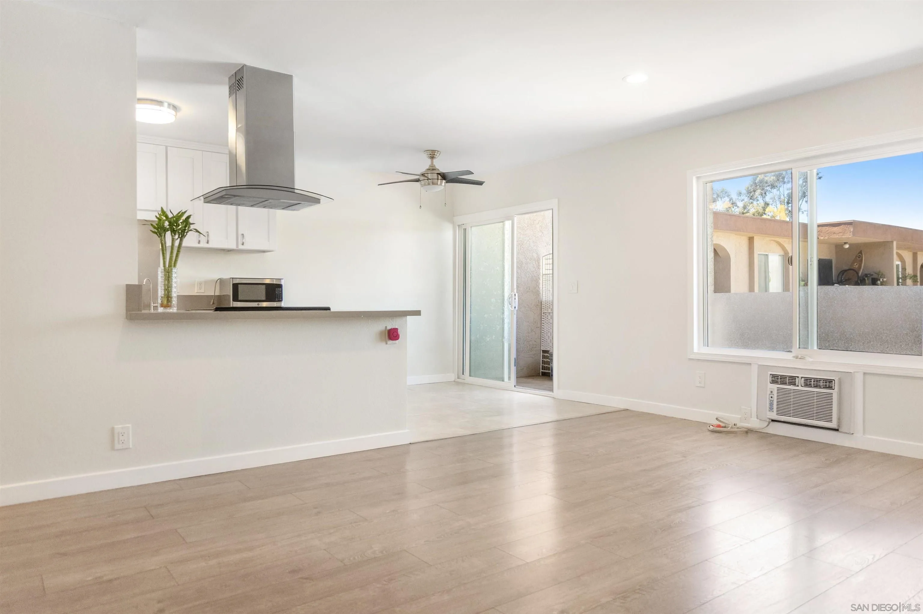 9504 Carroll Canyon Rd 202