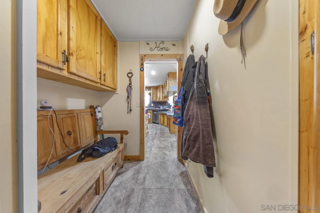 https://cdn.realtyfeed.com/cdn/127/260004891/0ef7a5cd4722219a7fdf01f98fb297b5.webp