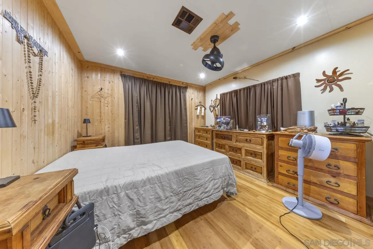 https://cdn.realtyfeed.com/cdn/127/260004891/440ff6b064ed633970b5f89a94a3bbe6.webp