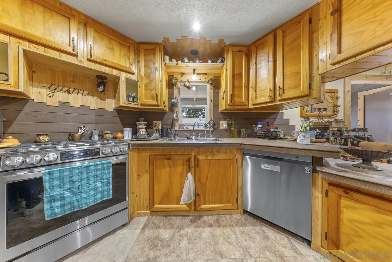 https://cdn.realtyfeed.com/cdn/127/260004891/f296d41faecce09cc2b9fe0ad4d8dc3c.webp