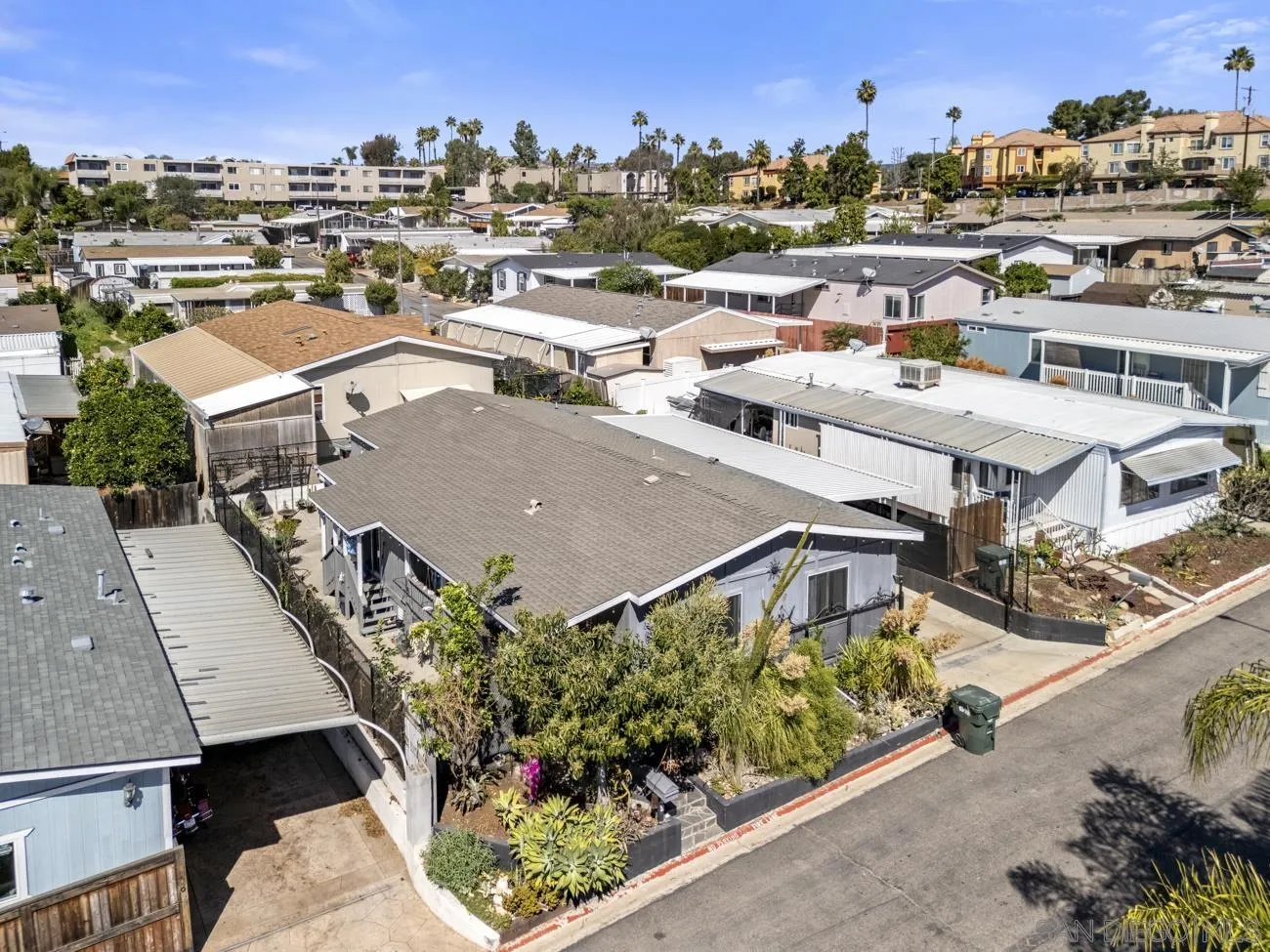 https://cdn.realtyfeed.com/cdn/127/260004891/ff4b0d50f5cc3c132d81d23982771396.webp