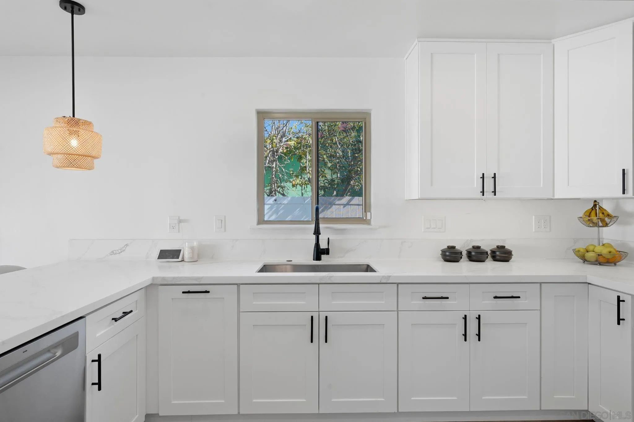 https://cdn.realtyfeed.com/cdn/127/260004892/479dddd08cb4aa2fb017b4b5800ea252.webp