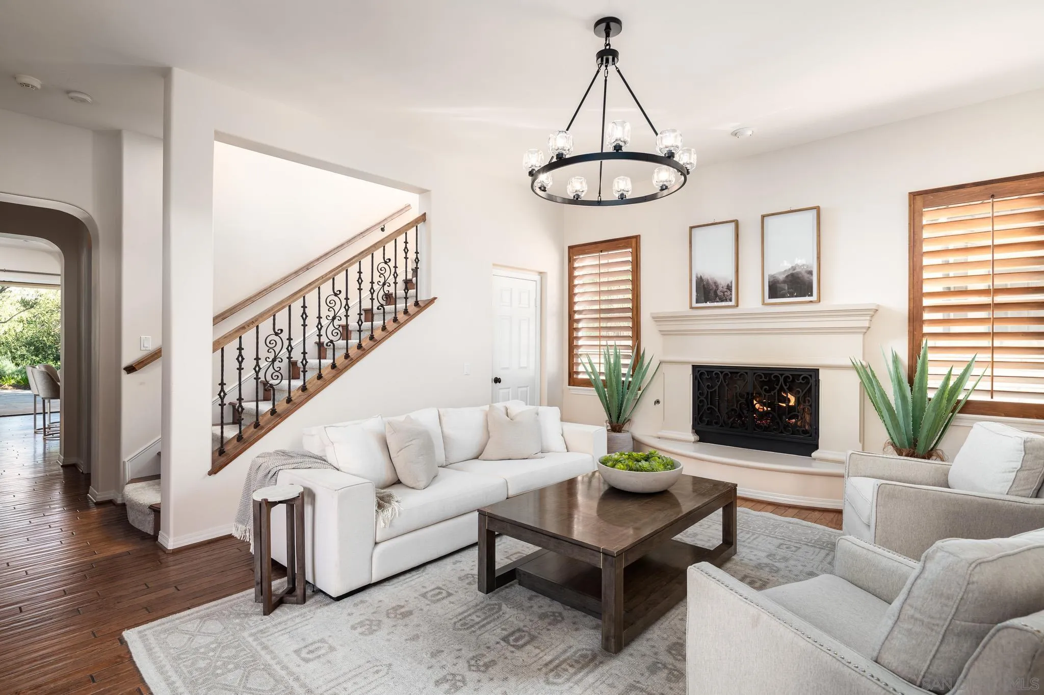https://cdn.realtyfeed.com/cdn/127/260004893/54cf103b7f9a4388aa9758769112a80e.webp