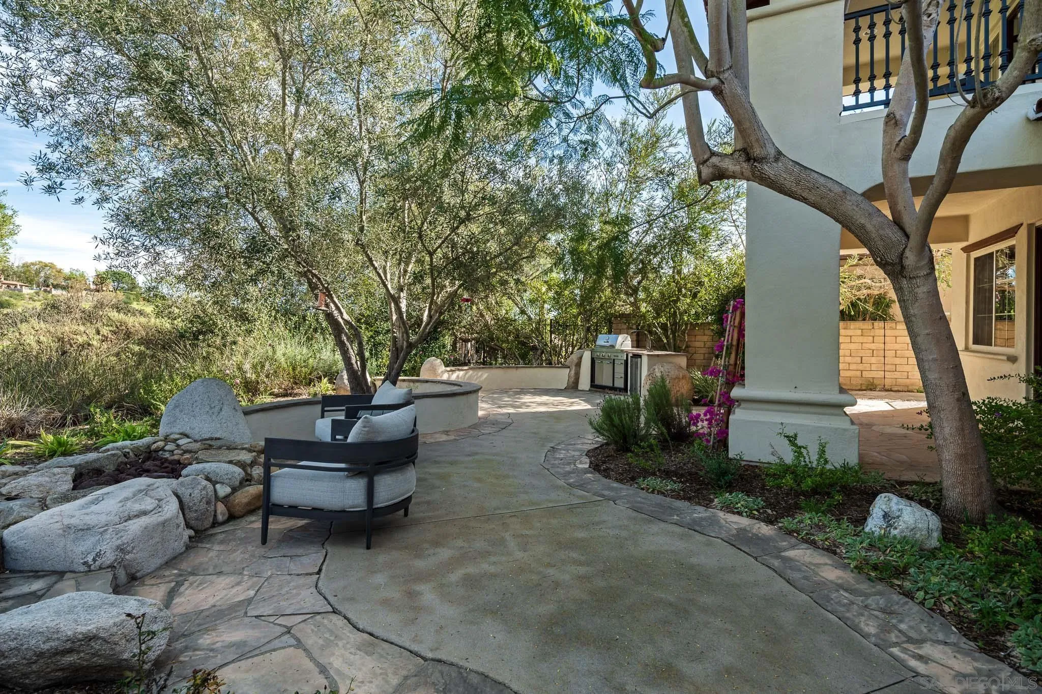 https://cdn.realtyfeed.com/cdn/127/260004893/565c6f19127ea018054b4e15ac77d929.webp